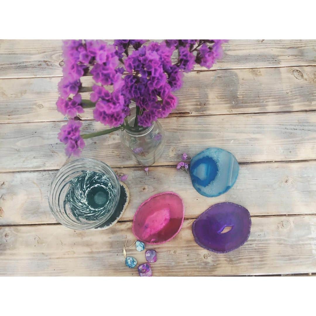 金城優華さんのインスタグラム写真 - (金城優華Instagram)「colorful♡﻿ ﻿ ﻿ ﻿ 天然石のコースターGET!!﻿ 小さな事だけど﻿ 雑貨でちょっと気持ち上がる。﻿ ﻿ ﻿ ﻿最近色からパワーもらってる。笑 ﻿ #金城優華﻿ #金城の生活﻿ #天然石﻿ #雑貨﻿ #lifestyle﻿ #Instagram﻿  #color」3月26日 11時50分 - yuuka_kinjo_