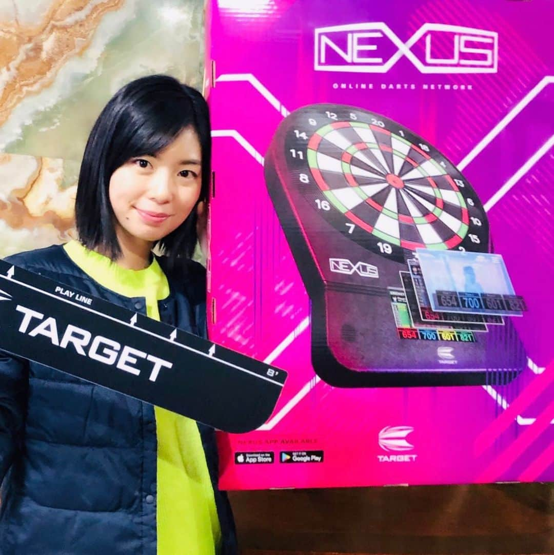 田渕亜季のインスタグラム：「、 自宅でダーツ🎯 NEXUSがあれば自宅でオンラインゲームが可能です♪  Japanese darts player Aki Tabuchi 🎯 I will upload my image at random！ . .  #ユニフォーム #target  #axf #ダーツ #darts #田渕亜季  #ユニフォーム女子 #プロダーツ  #AkiTabuchi #targetdarts #teamtarget #ダーツプロ #アクセフベルガード  #TARGETNEXUS」