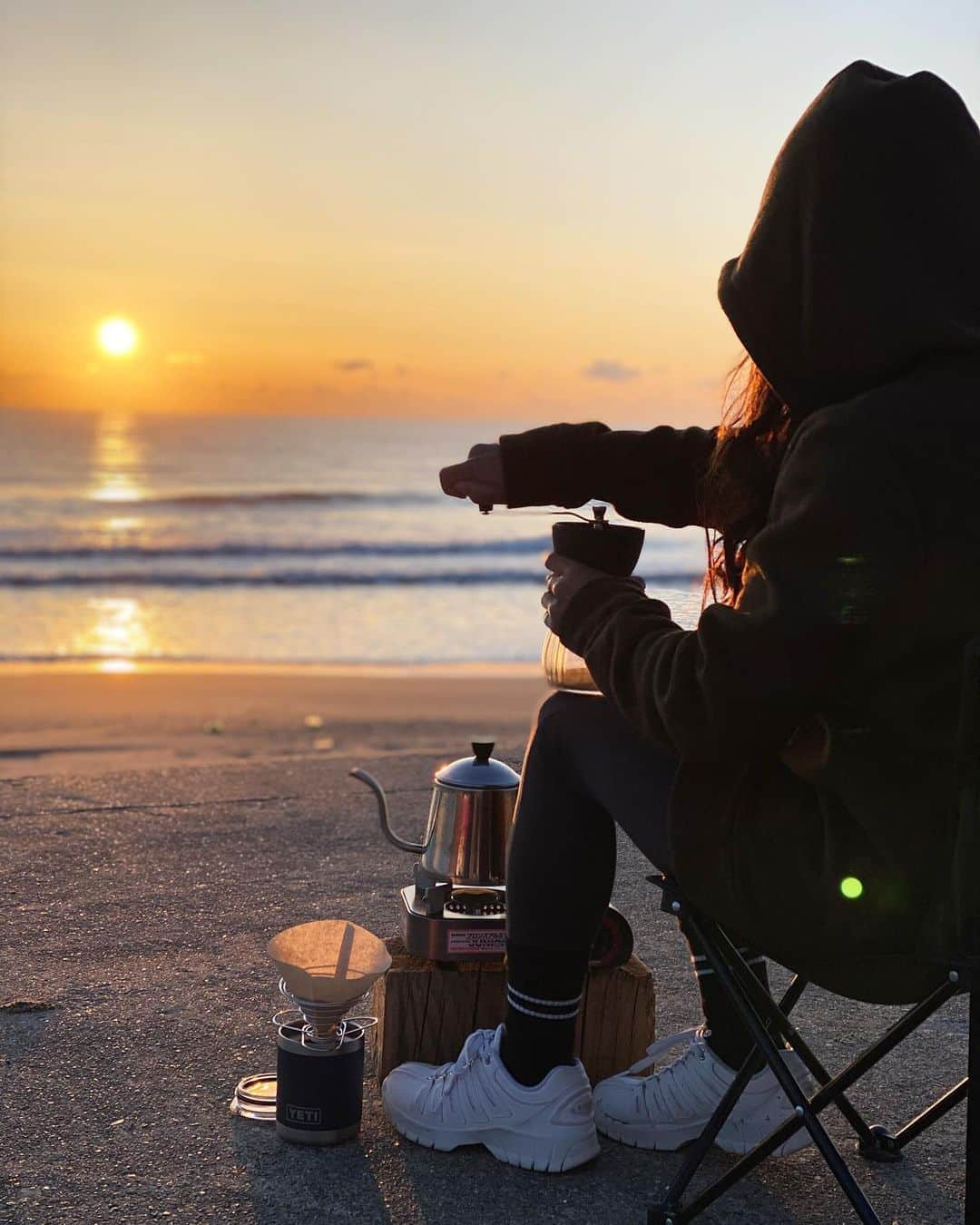 田岡なつみさんのインスタグラム写真 - (田岡なつみInstagram)「camp🏕  #camp#coffee#sunrise#surftrip」3月26日 13時21分 - natsumitaoka