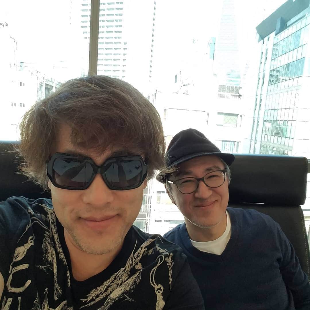 勝田一樹のインスタグラム：「ジャズジャパンの取材でしたよー❗ 表紙もやらせて頂きます🎵  ディメンション31☀️ 5月1日店頭フラゲできますよー💖 渾身の1枚☀️ ヨロシクです😃⤴️⤴️ 2年ぶりのニューアルバムです✨  #勝田一樹 #kazukikatsuta  #増崎孝司 #takasimasuzaki  #ディメンション　#dimensionjazz  #ジャズジャパン #jazzjapan」