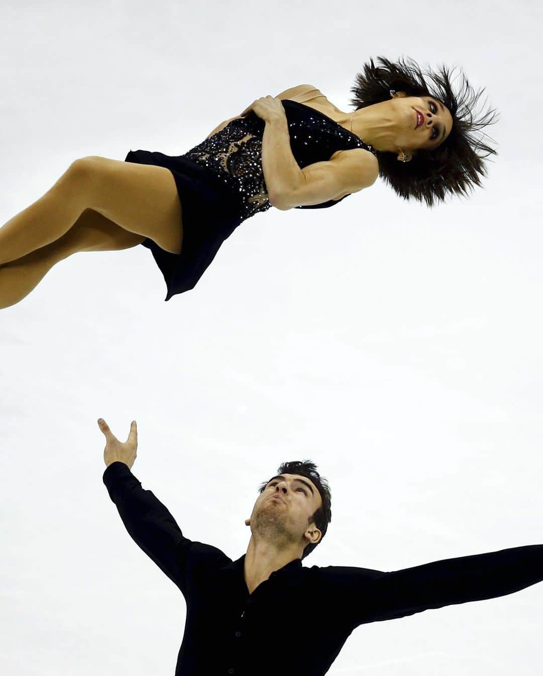 エリック・ラドフォードのインスタグラム：「5 years ago Meagan and I won our first world title to cap off an undefeated season! #figureskating #figureskater #worldchampion #duhamelradford #goodtimes #muse」