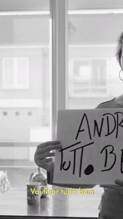 のインスタグラム：「Such a Beautiful tribute to healthcare workers and a wonderful message to the world @cristovammusic」