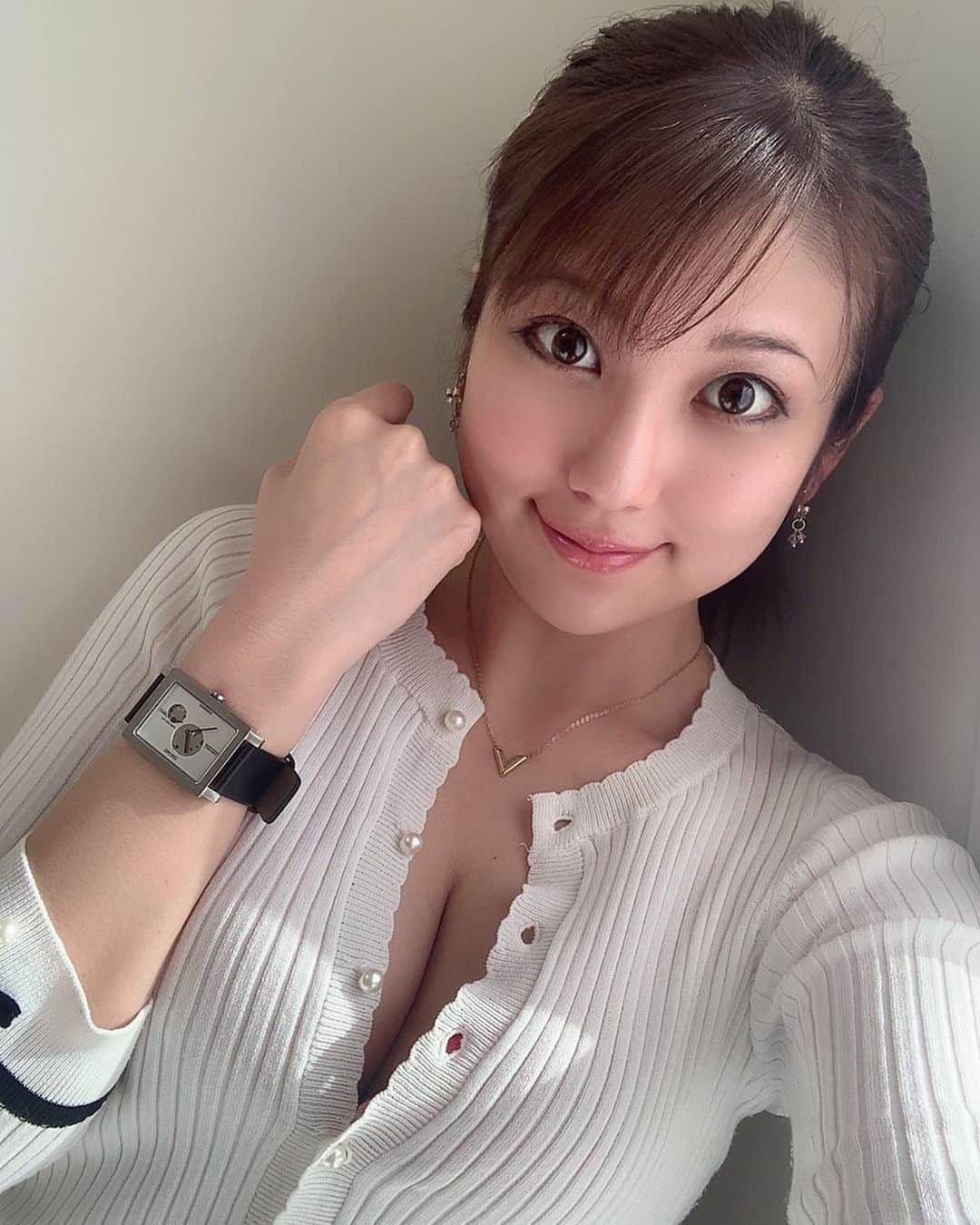 神谷麻美さんのインスタグラム写真 - (神谷麻美Instagram)「@nomonday_jp の時計だよ💖🌸💖素敵💖💖 🌸 #nomonday#ノーマンデー#腕時計#時計#手元倶楽部 🌸 クーポンコードは、 『asamicx』 使用で10パーセントオフになります。」3月27日 0時23分 - asamice428