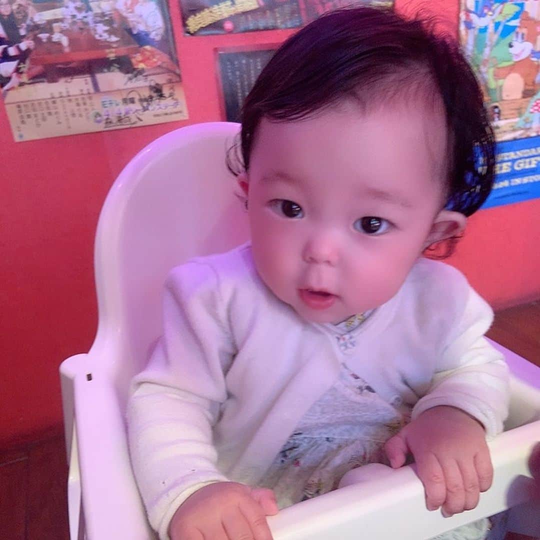 本田しおりのインスタグラム：「今日で8ヶ月💛  大変な事も不安な事も沢山あるけど すくすく育ってくれて いつも癒しと幸せをありがとう^ ^  #8month」