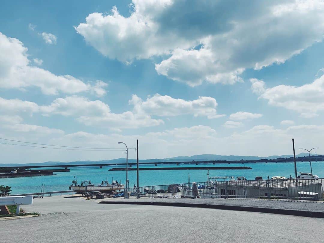 志田友美（ゆうみん）さんのインスタグラム写真 - (志田友美（ゆうみん）Instagram)「どこに行っても海が見える🏝真夏のオリオン。  #無意識に #海写ってるやつしか #撮ってない」3月26日 17時09分 - yuumi_shida