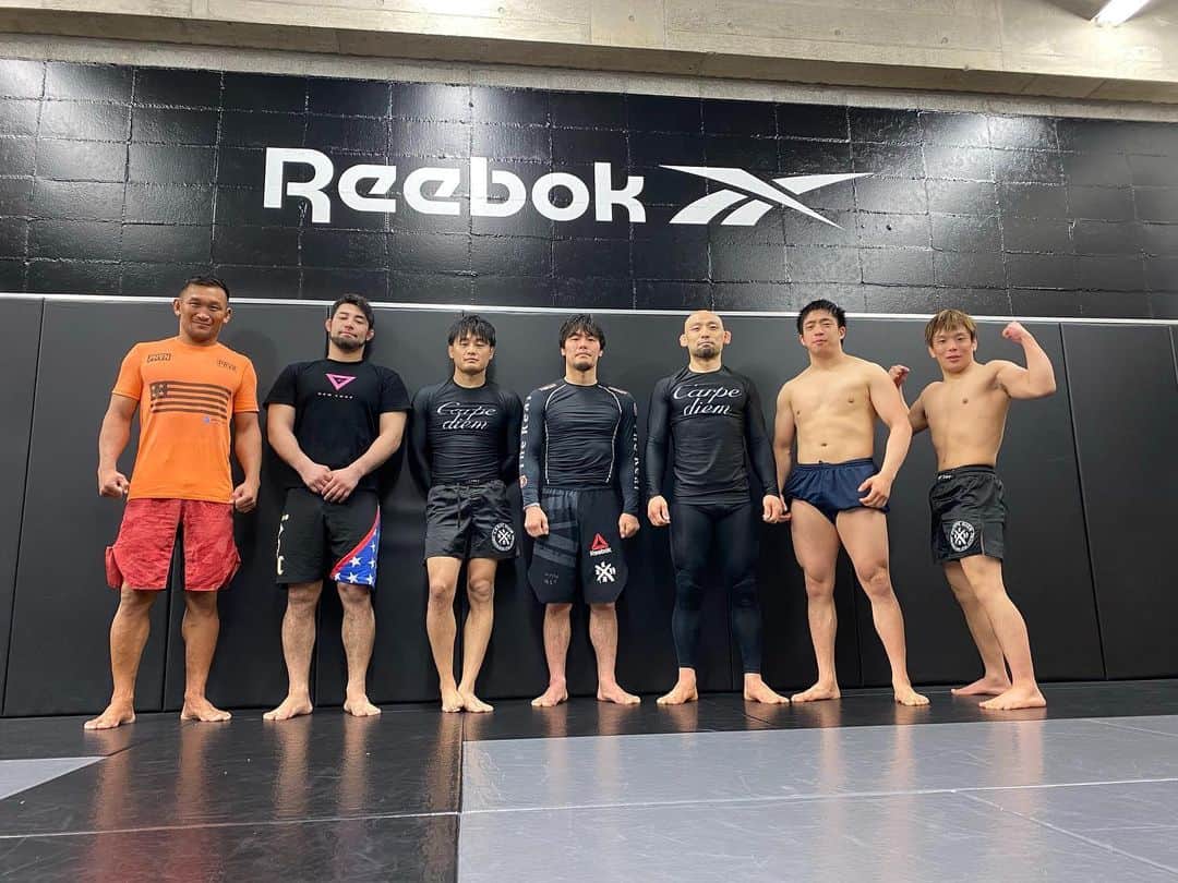 ストラッサー起一のインスタグラム：「水曜日から東京練習に復帰しました。 コロナ対策も気をつけてやらないとですね。 皆さんも気をつけて下さい🙇‍♂️ おす！  #MMA #総合格闘技 #格闘技 #キックボクシング #トレーニング」