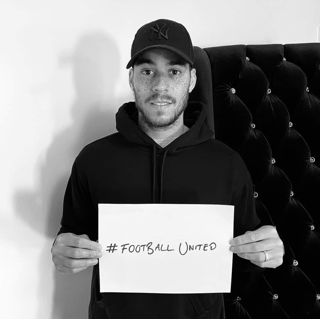 エリオット・ベネットのインスタグラム：「I am supporting the #footballunited campaign and @national_emergencies_trust_ to help those who need it most. Please visit the link in my bio to learn more and donate if you possibly can. Let’s support each other through these difficult times. Thank you! I invite @danny_graham10 , @bradleyjohnson_4 , @bradleydack1 to unite ❤️」