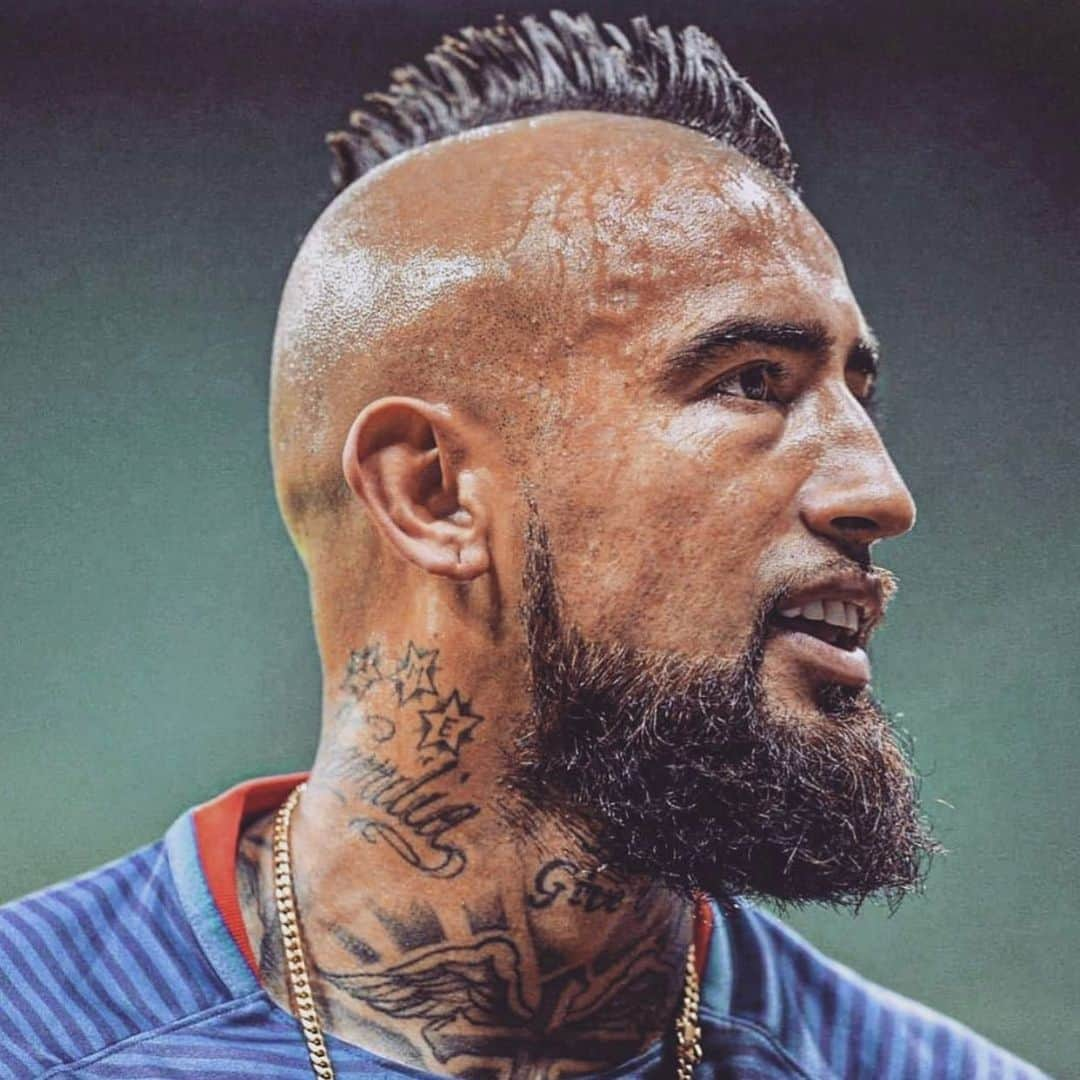 アルトゥーロ・ビダルさんのインスタグラム写真 - (アルトゥーロ・ビダルInstagram)「💙❤️🔥👑👍🏽💪🏽」3月26日 18時54分 - kingarturo23oficial