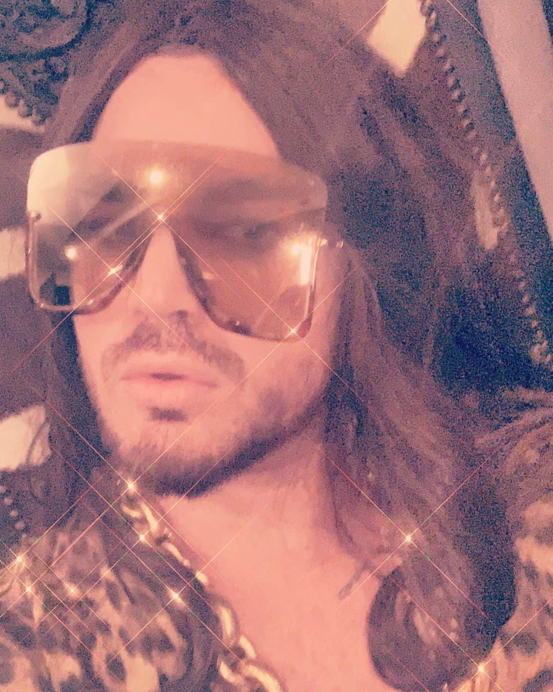 アダム・ランバートさんのインスタグラム写真 - (アダム・ランバートInstagram)「Quarinsanity @gucci」3月26日 19時29分 - adamlambert