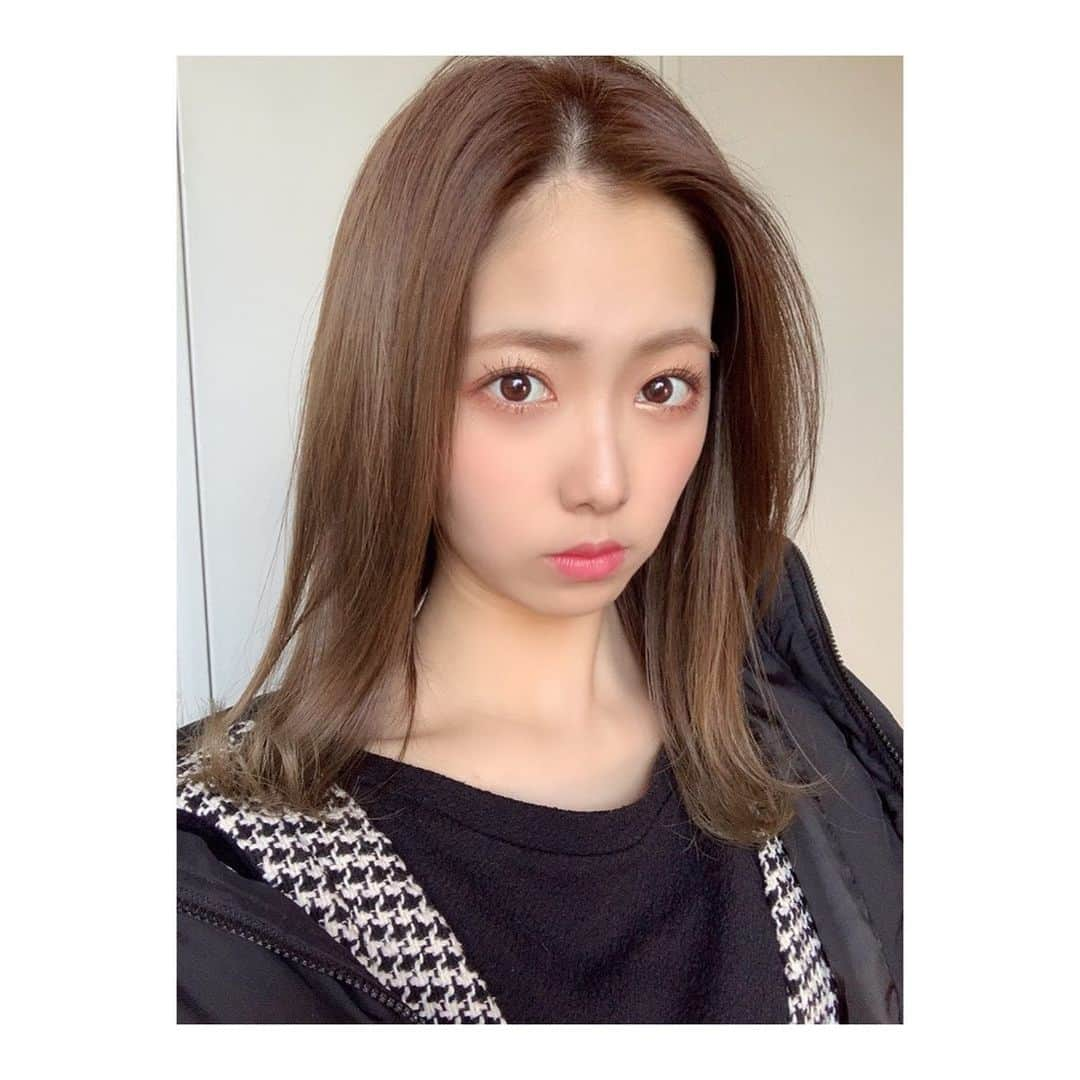 森田彩花さんのインスタグラム写真 - (森田彩花Instagram)「new color💁🏼‍♀️💗 ． ハイライト入れてるから良き色☺️✌️ 次は春っぽい感じにしてみよっかな🤭🤔♡ ． #newcolor #haircolor #ハイライト #コメよろ #いいねよろ」3月26日 19時48分 - ayaka_morita0529