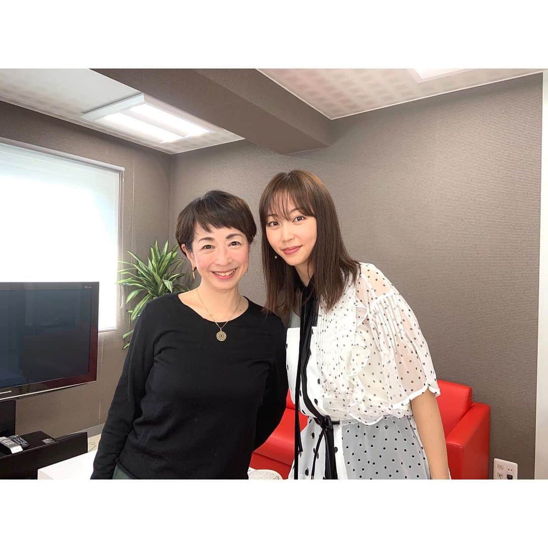 のインスタグラム：「そしてそして 本日発売の週刊文春さんにて 阿川さんと対談させていただきました。 セミオトコでの共演以来、だーいすきな阿川さん💛 久しぶりにお会いできて嬉しい楽しい時間でした！  #キナミトパンノホン」