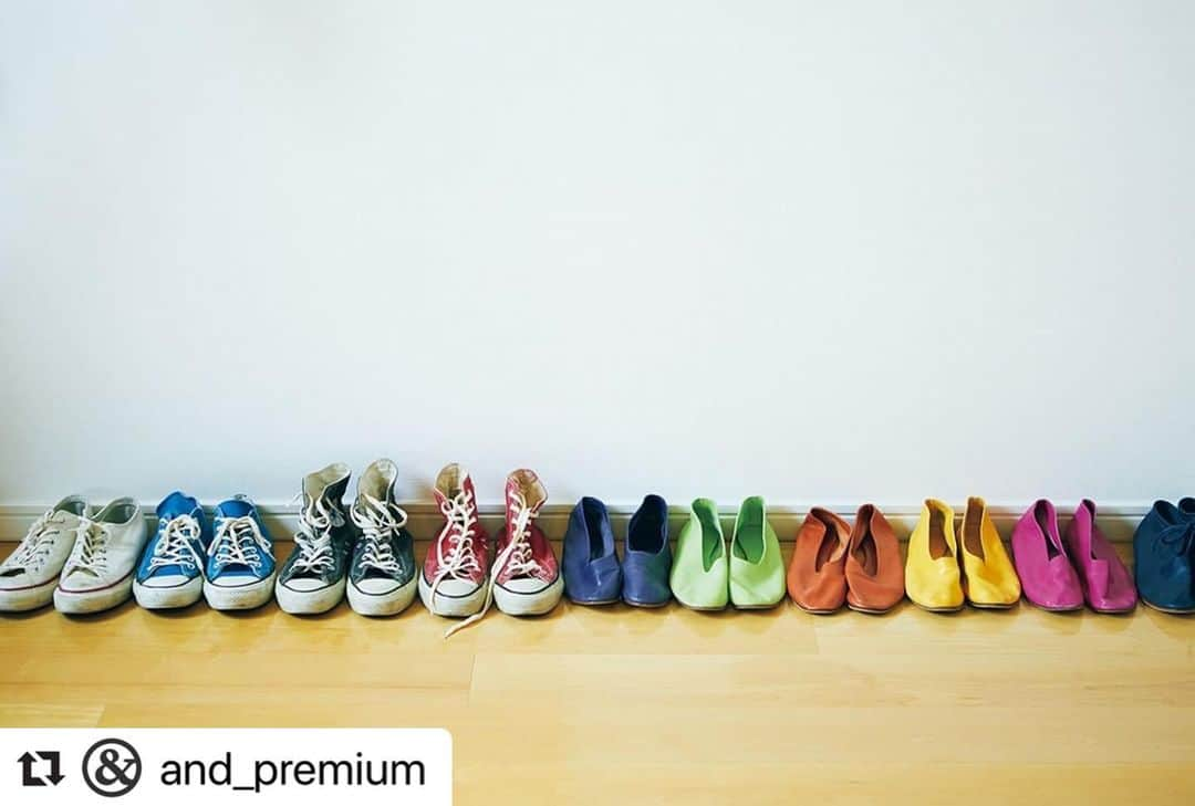 花楓さんのインスタグラム写真 - (花楓Instagram)「🔥❤️🙏🏻❤️🔥 #Repost @and_premium with @make_repost ・・・ 最新号「スタイルと生き方」発売中です。 モデルの花楓さんの足元に欠かせないのは、〈マルティニアーノ〉のフラットシューズと〈コンバース〉のチャックテイラー。可愛いと言われたいと思ったことはなくて、ただかっこよくありたい、と語ってくれました。（→p.47） photo：@shinnosukeyoshimori #andpremium #アンドプレミアム #スタイルと生き方 #LIFEWITHSTYLE #花楓 #マルティニアーノ #コンバース #フラットシューズ #チャックテイラー  @and_premium」3月26日 21時26分 - _caede_