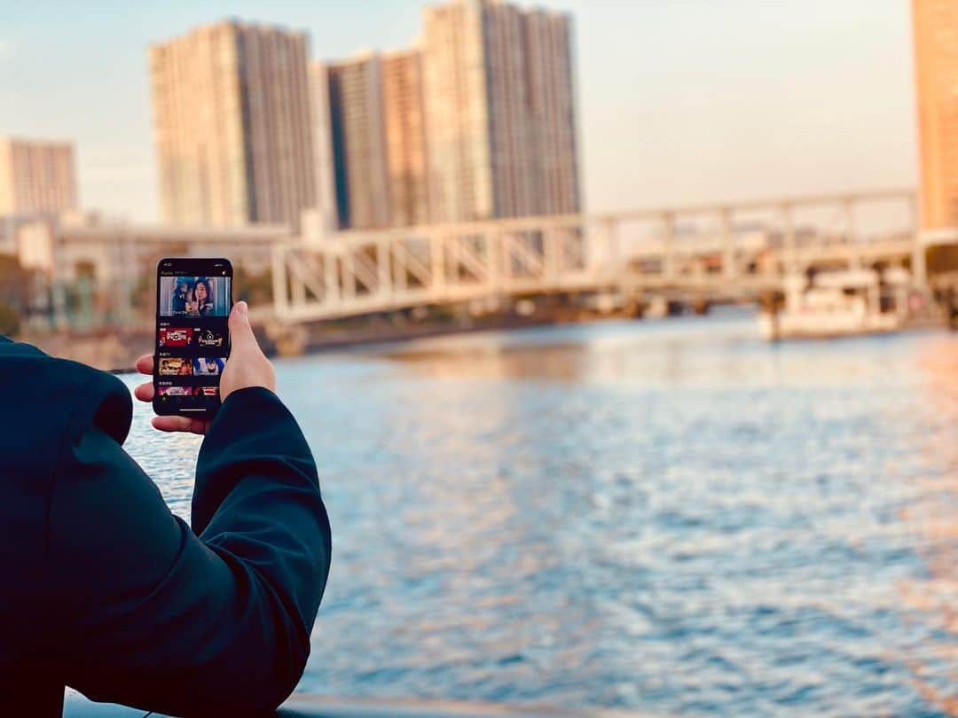 トミーさんのインスタグラム写真 - (トミーInstagram)「好きな場所で好きな時間に好きな作品が観れる時代。 僕は「あなたの番です」がオススメです！ Hulu２週間無料なので、皆さんもぜひ！ #Hulu #フールー #あなたの番です #PR」3月26日 21時36分 - tommymizutamaribond