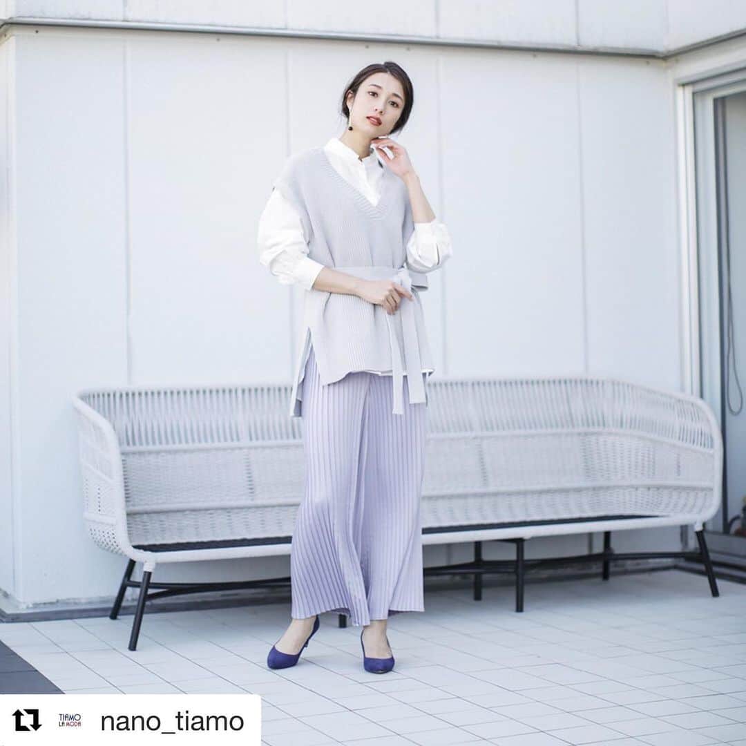 のインスタグラム：「#Repost @nano_tiamo with @get_repost ・・・ . ティアモ・ラ・モーダNo.135が3月26日（木）ON AIR！ テーマは「この春、絶対モテるレザー！今期のエンメはティア別注祭り！」 . ぜひお楽しみください！ . nano・universe: ベルト付きニットロングベスト ¥7,480(tax in) 品番:6690122022 . nano・universe: タイプライターバックロングシャツ ¥9,130(tax in) 品番:6690120011 . nano・universe: サテンプリーツパンツ ¥14,300(tax in) 品番:6690127012 . nano・universe: CALLA DROPS PIERCED EARRINGS ¥24,200(tax in) 品番:6719245014 . FABIO RUSCONI: 別注スクエアパンプス ¥24,200(tax in) 品番:6719133003 . @nano_tiamo @yusuke__fukushima @micahirose @emmeti_official  @nanouniverse_official #NANOUNIVERSEMENS#ITEMINFO#nanouniverse#nano#MENSFASHION#MENS#ootd#OUTFIT#COORDINATE#FASHIONITEM#fashionchannel#nano_tiamo  #ファッションスナップ #スナップ #ファッション #ナノユニバース #コーディネイト #メンズ #メンズファッション #ファッションアイテム #コーデ #ファッション番組 #ティアモ #エンメティの魅力を🥼 #徹底解説❗️」
