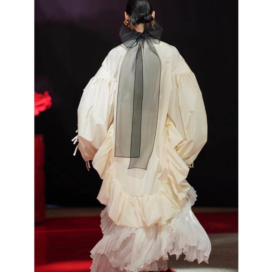 晶さんのインスタグラム写真 - (晶Instagram)「@yumikatsura_  MARUNOUCHI FASHION WEEK 2020. ー Yumi Katsura Paris Couture Collection ー 1st LOOK」3月26日 22時09分 - ___akira_i
