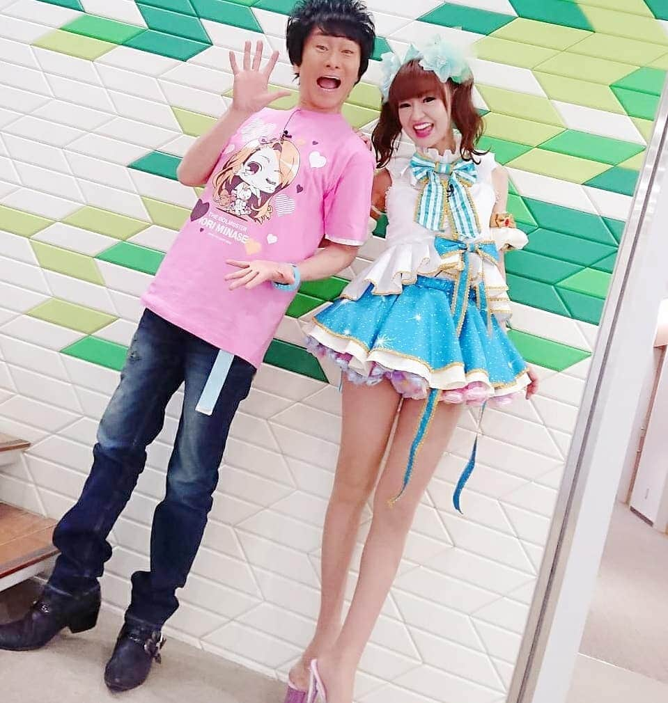 さゆりさんのインスタグラム写真 - (さゆりInstagram)「いつもの階段お洋服コーナーボヨ💝 全然関係ないけど明日3/27❤️結婚記念日だぁ〰️🌈😂🌈 #明日で #結婚24周年 💝 #同棲入れたら #なんと❗  #30年〰️😅💦 #怒涛の人生でしたぁ🤣🤣🤣 #お肌のお手入れのご質問が〰️💝😆💝 #朝晩必ず #１分間レンジでチンした #ホットタオルのあと🎵 #パック してま～す #又動画撮りますね❤️🤣 #かつみさゆり #さゆり  #吉本坂46 #アイドルマスター #水瀬伊織 ちゃん #ラブライブ #南ことり ちゃん」3月26日 22時19分 - katsumisayuri_sayuri