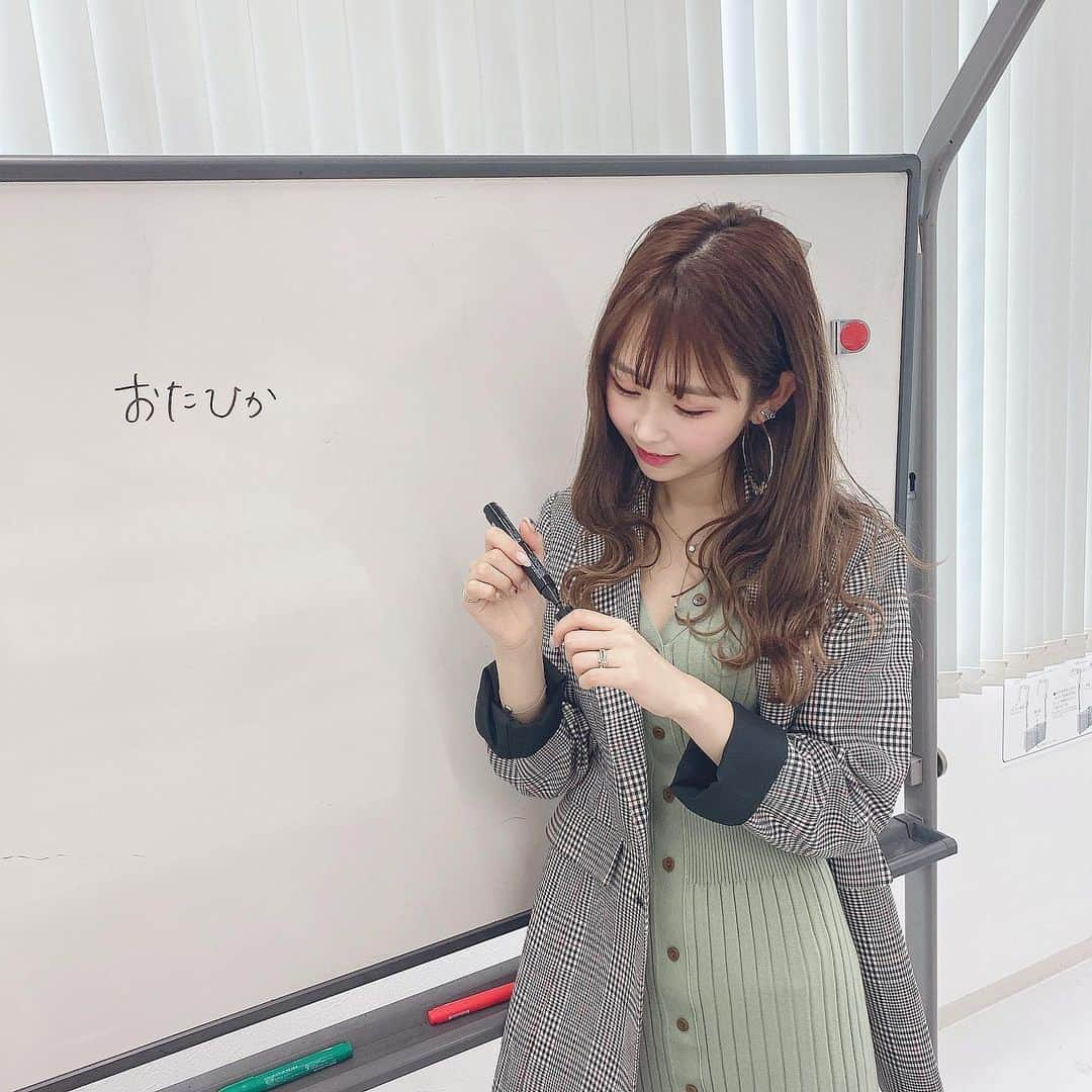 浦西ひかるさんのインスタグラム写真 - (浦西ひかるInstagram)「先生ぽい？✏︎ みなさんおたひかについてもっとお勉強が必要みたいですね〜😏」3月26日 22時21分 - uranishihikaru