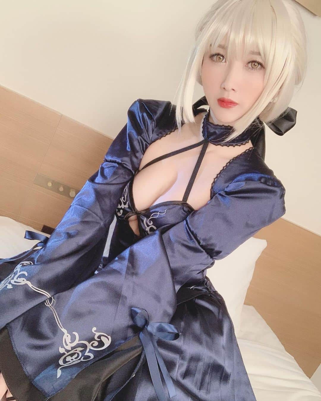 大槻ひびきさんのインスタグラム写真 - (大槻ひびきInstagram)「Fate  セイバーオルタ🔥 #japan #fate #fatehf #コスプレ #セイバーオルタ」3月26日 23時17分 - yanhibi0221