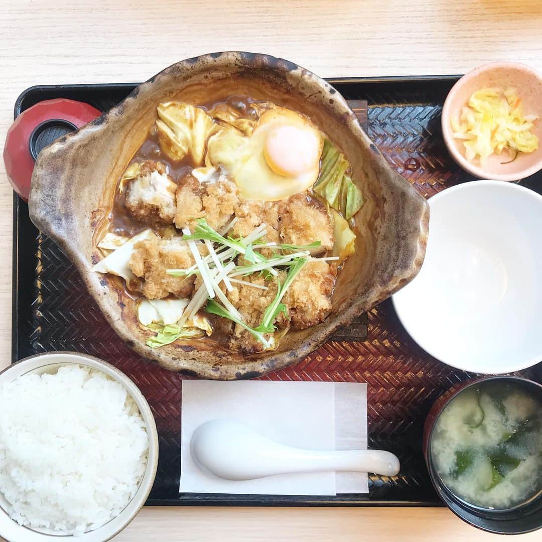 takuma watanabeのインスタグラム：「#大戸屋 #チキン味噌かつに定食 #うまぁ #🖤 #🤤」