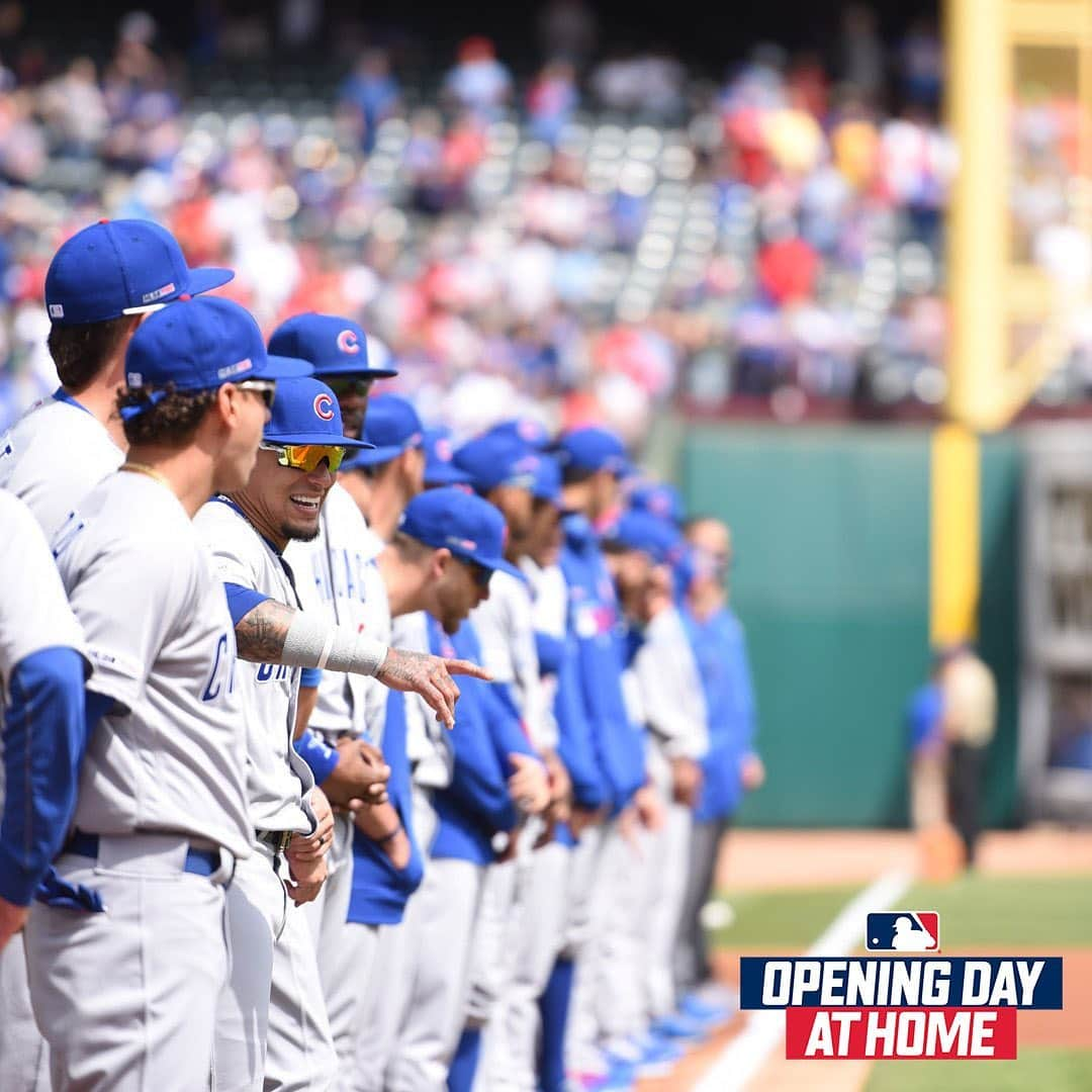 シカゴ・カブスさんのインスタグラム写真 - (シカゴ・カブスInstagram)「Throwback to last year’s season opener in Texas. Let’s spend #OpeningDayAtHome celebrating the game we love. When baseball is back it’ll be better than ever.」3月27日 1時23分 - cubs