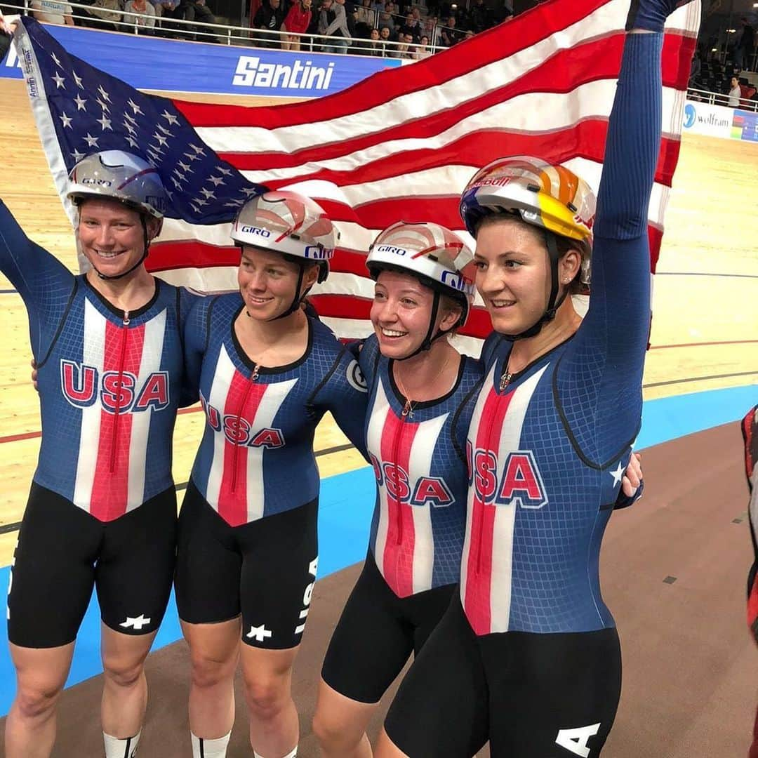 パトリック・デンプシーさんのインスタグラム写真 - (パトリック・デンプシーInstagram)「I am so honored for the opportunity to be honorary captain of Team USA Cycling. These men’s and women’s teams have to sacrifice time, energy and commitment to live out their dreams and those dreams are on hold in this devastating time in the world.  It is a painful choice to postpone the Olympics but it’s the right one and I look forward to a year from now where we can celebrate the joy of competition.  There is more to being a champion than meets the eye. How you live your life off the track or off of the bike is leadership, it’s overcoming obstacles and working with your team to keep your goal sustainable. Lets continue to support these remarkable athletes and the cycling community around them @usacycling #ridetotokyo」3月27日 1時35分 - patrickdempsey