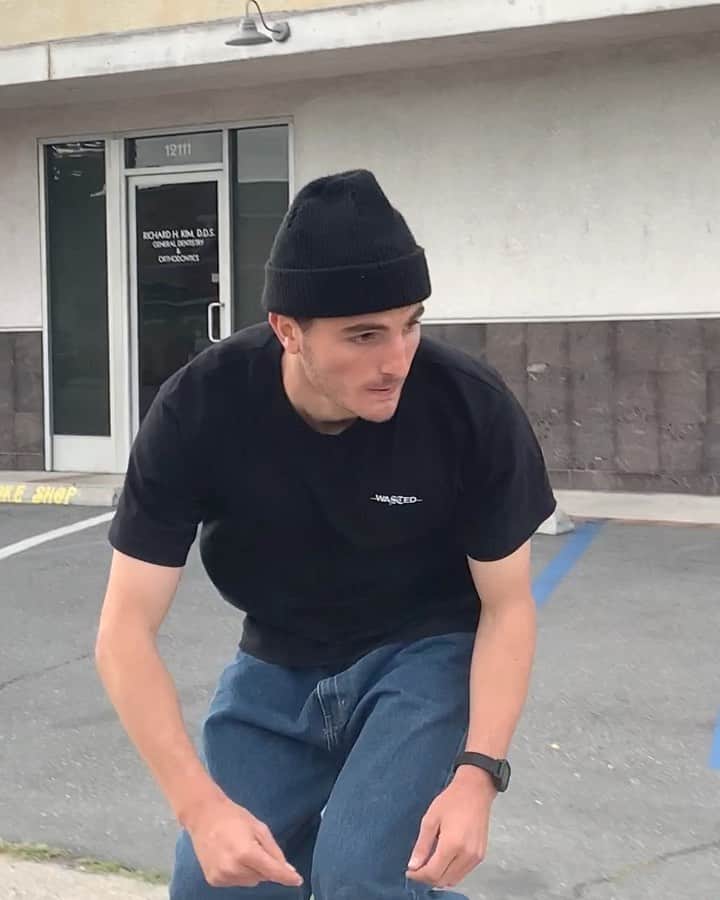 ヴィンセント・ミルウ のインスタグラム：「Stoked to live in California now, thanks everybody who made it possible !」