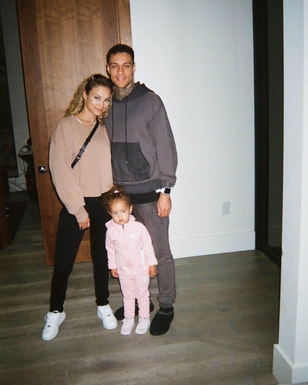 グレゴリー・ファン・デル・ヴィールのインスタグラム：「Family ❤️」