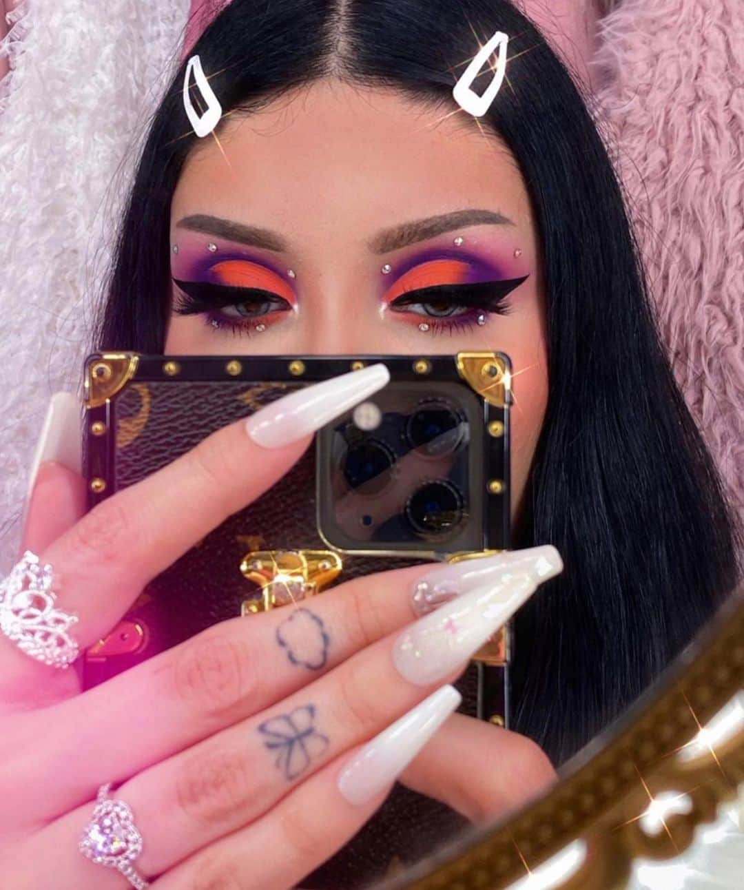 Huda Kattanさんのインスタグラム写真 - (Huda KattanInstagram)「Gorgeous 😱😍😍😍 @mercedezxoxx Which look is your fav? 1,2,3,4?」3月27日 3時27分 - hudabeauty