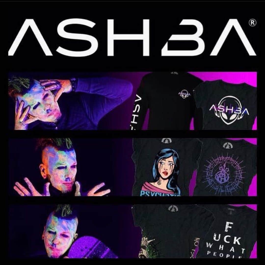 DJアシュバさんのインスタグラム写真 - (DJアシュバInstagram)「Just Launched 🛸 Brand New ABDUCTED tees, available now! Stay safe, stay healthy, and stay positive🤟🏼💜 👽 #stayhome #theabducted #music #newtees #shopashba www.ashbaclothing.com」3月27日 4時20分 - ashba