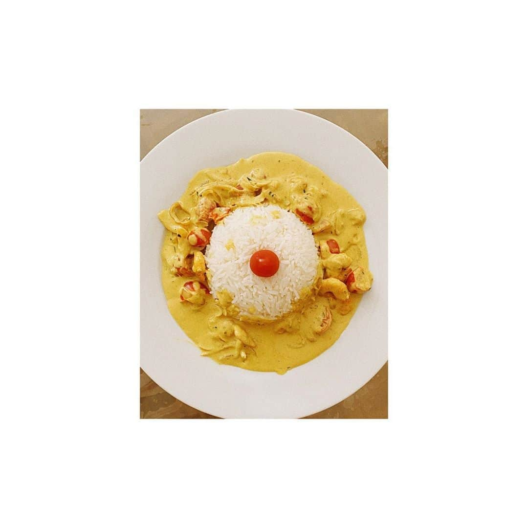 Lyloutteさんのインスタグラム写真 - (LyloutteInstagram)「~ riz . oignons . crevettes . curry . lait de coco . tomates cerises 🤗 { # passion food」3月27日 4時59分 - lyloutte