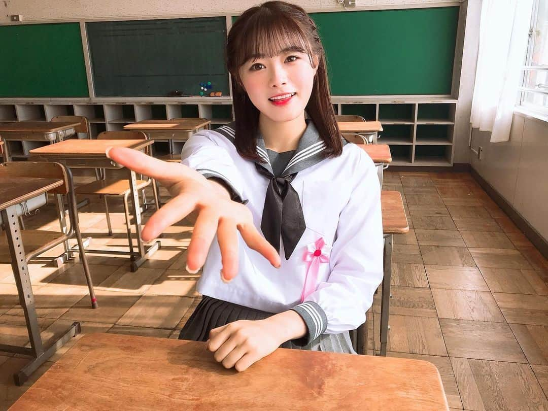 長谷川玲奈さんのインスタグラム写真 - (長谷川玲奈Instagram)「本日発売！声優パラダイスR 連載『Rのエース』 #声優パラダイスr  #制服　#なんちゃって制服　#卒業　#長谷川玲奈」3月27日 10時27分 - bbg_rena0315