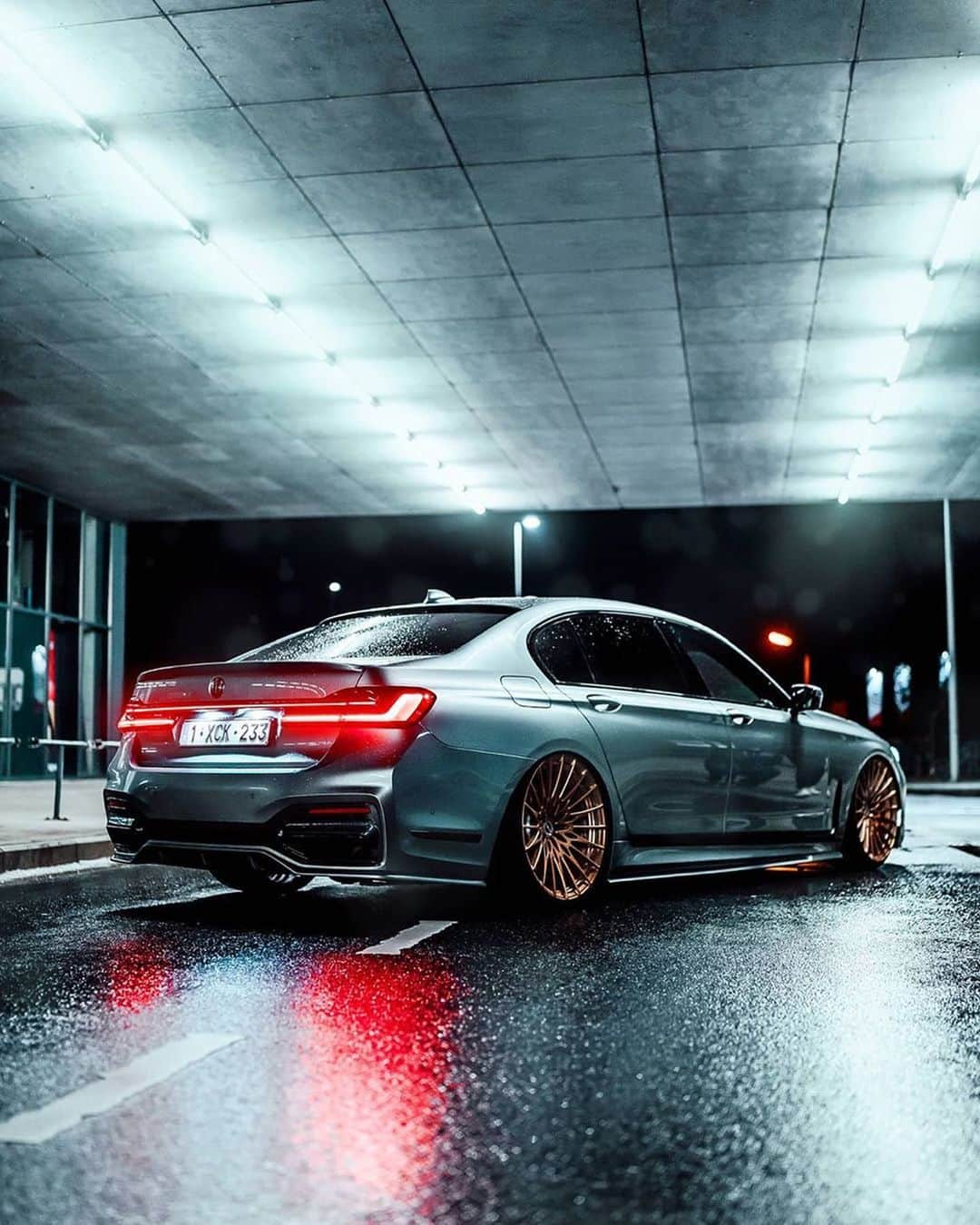 CARLiFESTYLEさんのインスタグラム写真 - (CARLiFESTYLEInstagram)「BMW 745Le slammed on @brixtonforged Photos by @mikecrawat | G12 745Le」3月27日 6時15分 - carlifestyle