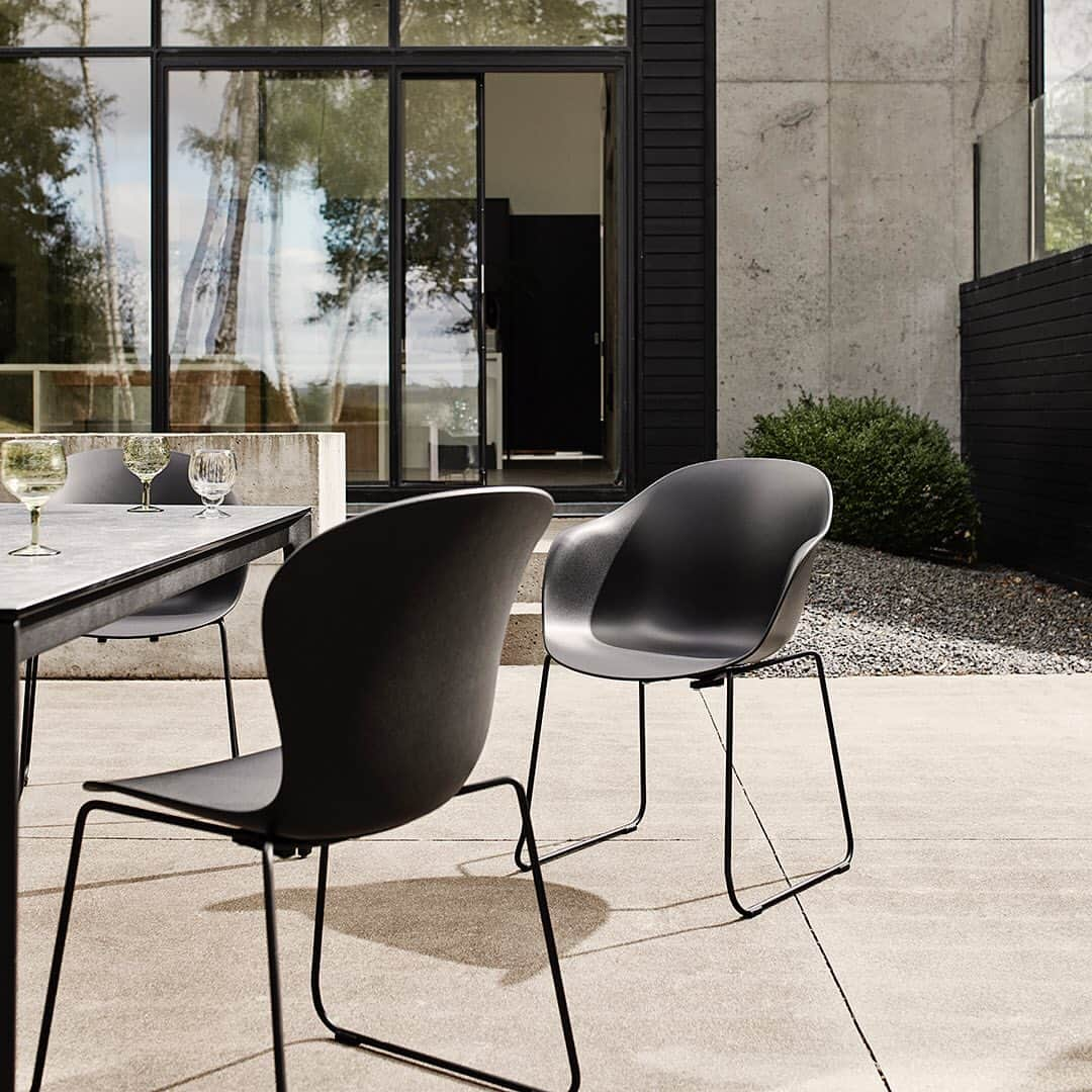 BoConceptさんのインスタグラム写真 - (BoConceptInstagram)「Dining in style needn’t be reserved for indoors. Take it outside and get the most from your outdoor space.  #liveekstraordinaer #extraordinaryideasstartsmall #boconcept #outdoorliving #outdoorkitchen」3月27日 18時25分 - boconcept_official