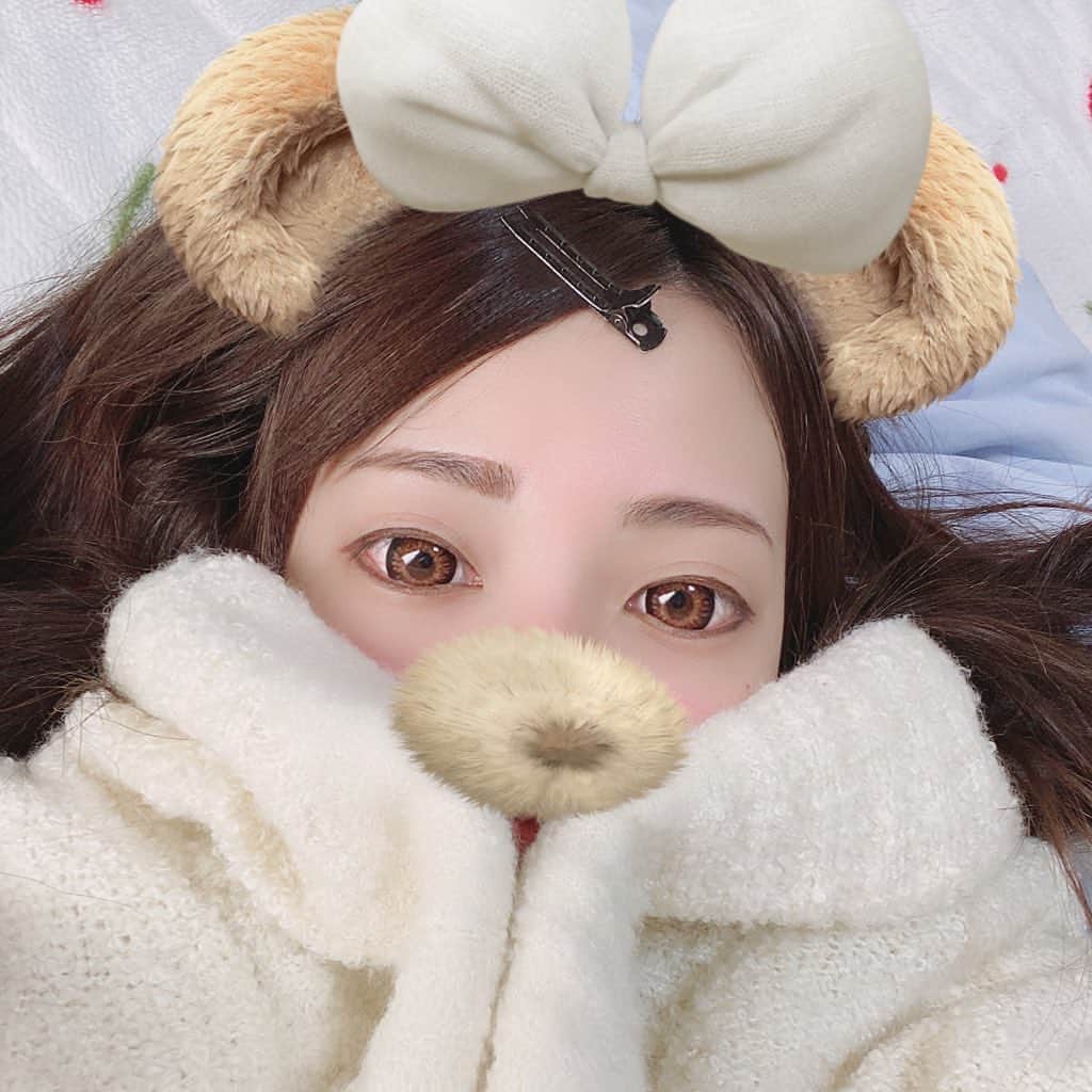 天間晴香さんのインスタグラム写真 - (天間晴香Instagram)「寒いさむいっ。モフモフモフモフ」3月27日 18時36分 - haruchimu23