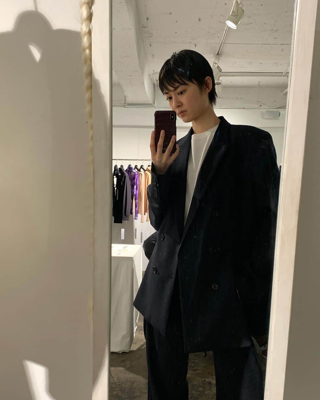 中島彩香さんのインスタグラム写真 - (中島彩香Instagram)「. Dressedundressed Autumn Winter 2020-2021 Exhibition . Dressedundressedのお洋服は細かいディテールまでこだわっていて惚れ惚れするデザインのものばかりです🤍🖤 . #Dressedundressed #exhibition #2020aw」3月27日 18時53分 - _sayaka.nakashima__