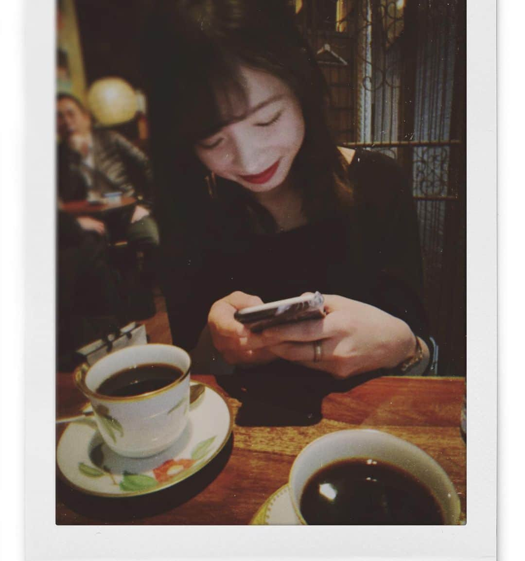 櫻間りえさんのインスタグラム写真 - (櫻間りえInstagram)「暫く外出禁止ですなぁ〜 InstagramCEOも「家に籠れ」と勧告しているみたいですね。」3月27日 11時20分 - _moonciel