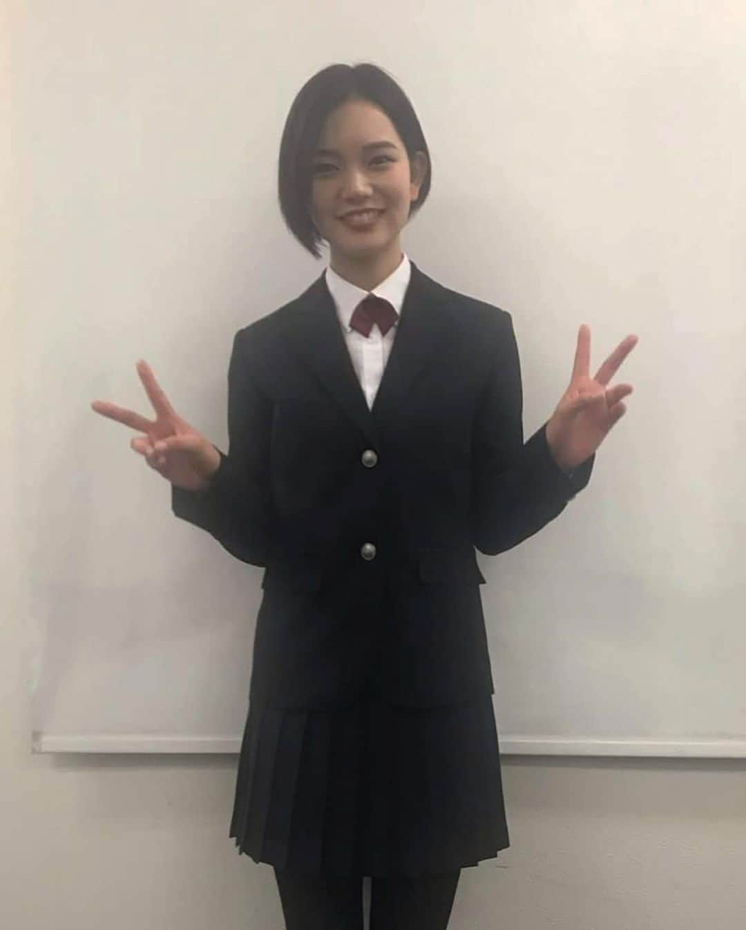 湯川玲菜さんのインスタグラム写真 - (湯川玲菜Instagram)「今回、専門学校HALさんのTVCMに出演させていただきました🙇‍♂️✨ 撮影の際は、風に吹かれながら『皆様にこの思い届けー！』という気持ちで撮影させて頂きました^_^ 頭につける機械も凄かったです！！ 私も内気な性格なので、今回のフレーズは自分自身にもひびく言葉でした。 これをきっかけに『声に出して頑張ってみよう！』と思って貰えたらとても嬉しいです！  youtu.be/5c-SifBtIw0  ＨＡＬ東京　http://hal.ac.jp/tokyo ＨＡＬ大阪　http://hal.ac.jp/osaka ＨＡＬ名古屋　http://hal.ac.jp/nagoya  #HAL #湯川玲菜 #劇団４ドル５０セント」3月27日 11時34分 - reina_yukawa01