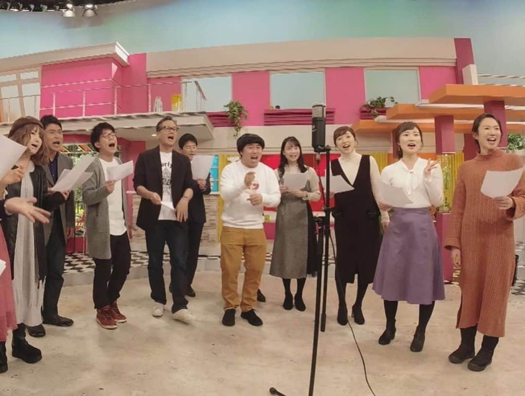 世永聖奈さんのインスタグラム写真 - (世永聖奈Instagram)「🐵🧡﻿ ﻿ HBCでは金子智也さんとタッグを組み﻿ 「HBC未来ソング」を作りました！﻿ ﻿ 先日行われたミュージックビデオの収録では﻿ テレビ・ラジオの出演者、スタッフが集まり﻿ みんなで歌って踊りました🕺﻿ 全員が終始笑顔でHBCの明るい雰囲気が﻿ 伝わるものになっていると思います☺️﻿ ﻿ 「HBC未来ソング」は﻿ 今日ドキッ！はもちろんのこと﻿ ラジオでもファイターズ中継でも流れます！﻿ 一緒に歌ってくださいね🎶﻿ ﻿ 完成版は30日の今日ドキッ！内で発表です。﻿ ぜひご覧ください！﻿ ﻿ 🌸🌸🌸﻿ ﻿ そしてこの春﻿ 今日ドキッ！は10周年を迎えます！﻿ ﻿ 30日からの1週間は﻿ 「10周年スペシャルウィーク」と題し﻿ 色々な企画をお届けする予定です！﻿ ﻿ これからもみなさんと﻿ 楽しい時間を共有させてください🙇‍♀️﻿ ﻿ #HBC #北海道放送 #HBCテレビ #HBCラジオ﻿ #HBC未来ソング #MV #金子智也 さん﻿ ﻿ #今日ドキッ #10周年 #スペシャルウィーク﻿ ﻿ #アナウンサー #セナスタグラム #世永聖奈﻿」3月27日 12時06分 - hbc_yonagasena