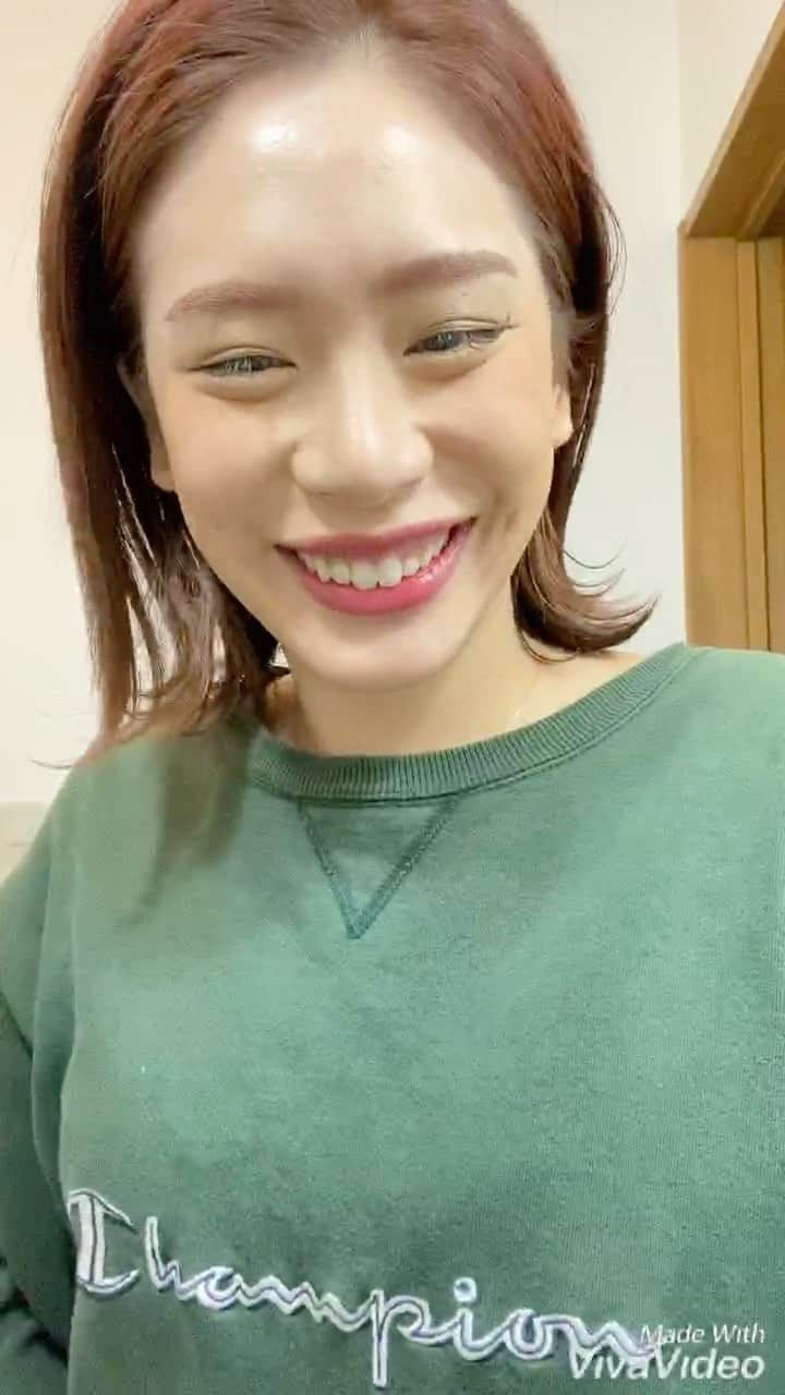 acaneのインスタグラム：「・ 音がうるさい。ので まじ気をつけてください。www 加工命のacaneやけど 加工なしで撮りました❤︎← ・ #外ハネ #acaneヘアー #無加工 #恐怖」
