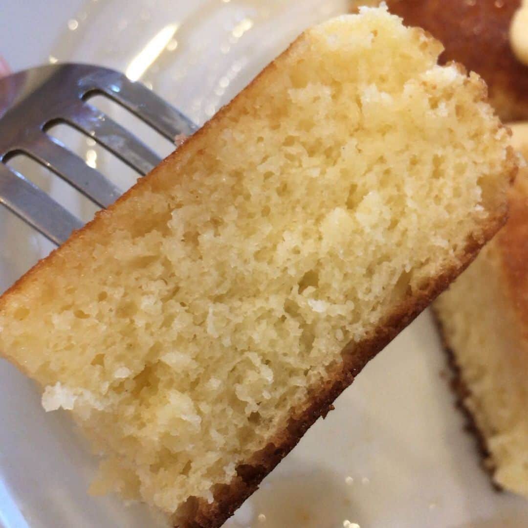 上原さくらさんのインスタグラム写真 - (上原さくらInstagram)「外出自粛でヒマを持て余し、家で片面15分も焼く超分厚いパンケーキを作りました🥞 #pancakes #ホットケーキ　#パンケーキ」3月27日 12時28分 - sakura_uehara_official