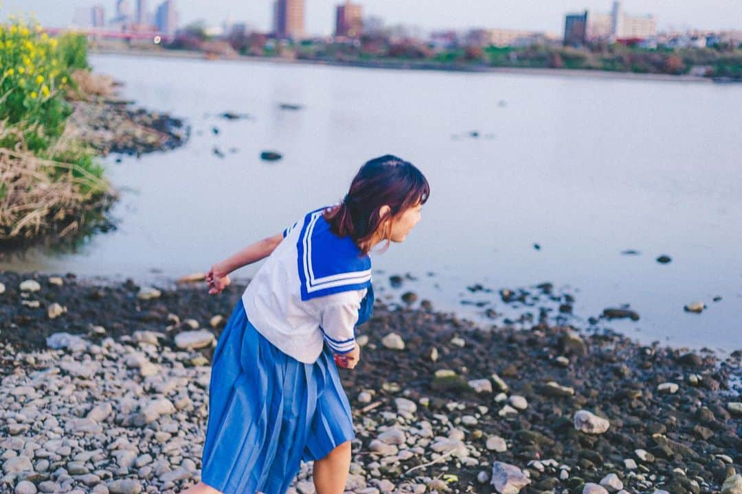 しじみさんのインスタグラム写真 - (しじみInstagram)「#桜 #写真 #カメラ #ポートレート #被写体募集 #東京カメラ部 #作品撮り #写真で伝えたい私の世界 #ファインダー越しの私の世界 #写真好きな人と繋がりたい #らぶりつください #portrait #制服 #女子高生」3月27日 16時32分 - amcche