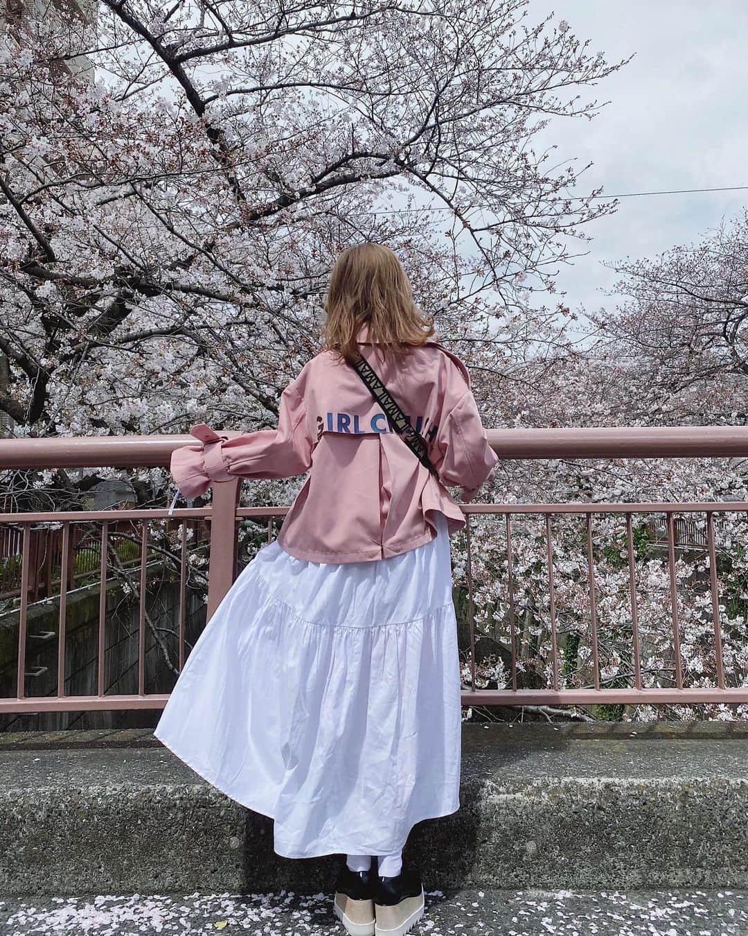 前田希美（まえのん）さんのインスタグラム写真 - (前田希美（まえのん）Instagram)「お仕事の移動中に…🌸ぱしゃり。  早くのんてぃーずに会いたいです。 近々すごく幸せなお知らせができそう。」3月27日 16時40分 - maeda_nozomi
