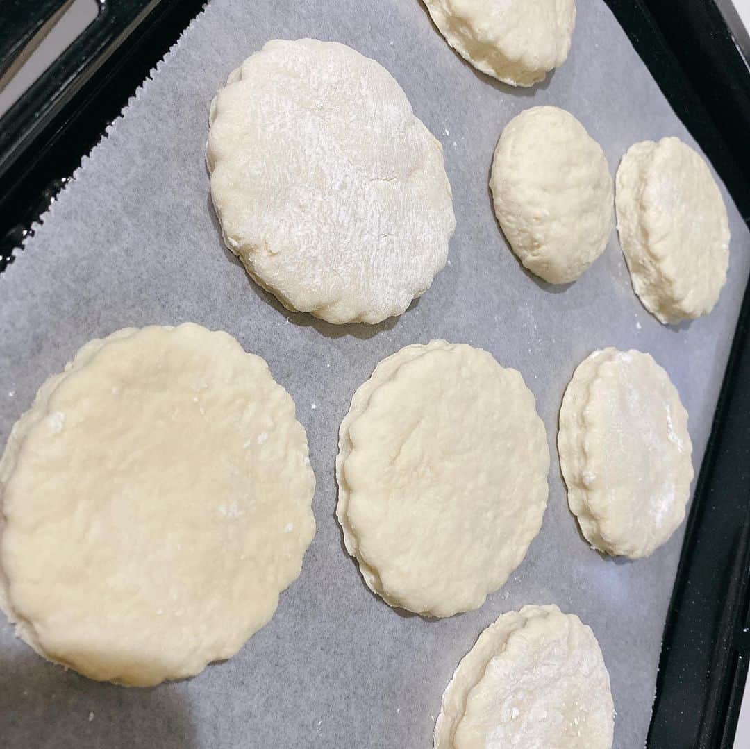 渡辺美奈代さんのインスタグラム写真 - (渡辺美奈代Instagram)「お豆腐でスコーン作り！  #お豆腐でヘルシーに？ #バターも使ってないしね、、」3月27日 17時14分 - watanabe_minayo