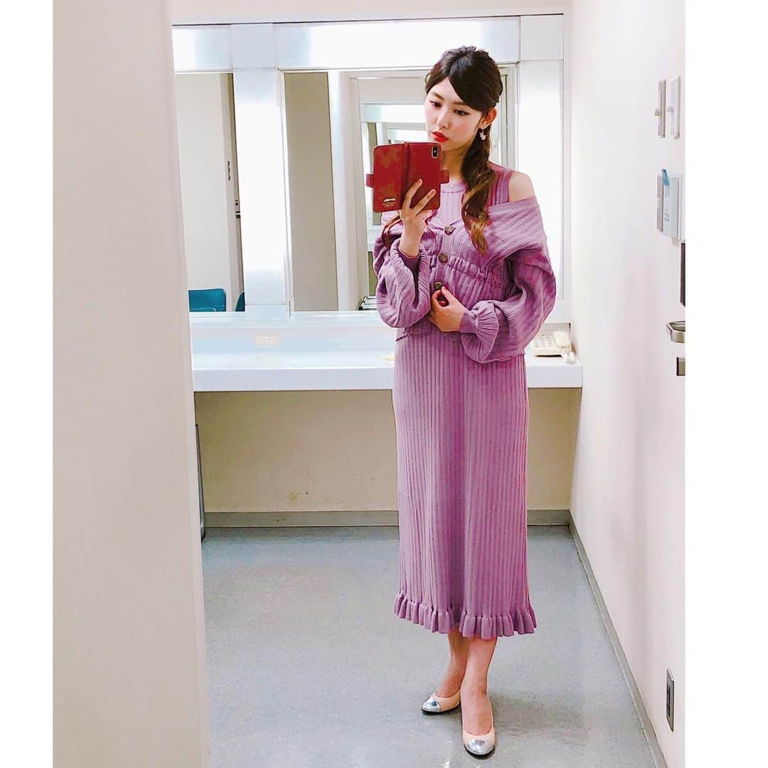 橘ゆりかさんのインスタグラム写真 - (橘ゆりかInstagram)「今月最後の金曜日＼( 'ω')／﻿ ﻿ ﻿ 4月も目前ですね…🌸﻿ ﻿ 春ぽくてたくさん着たい﻿ すみれ色がかわいいセットアップ💗💜﻿ @willselection_official ﻿ これ着てお花見行きたかったー💦﻿ ﻿ ﻿ ﻿ #春服 #ウィルセレクション #セットアップ #肩出し #ニットアップ #すみれ色 #橘ゆりか #ハーフアップアレンジ #オフショル #willselection #fashion #spring #selfie」3月27日 17時16分 - yuricalcal