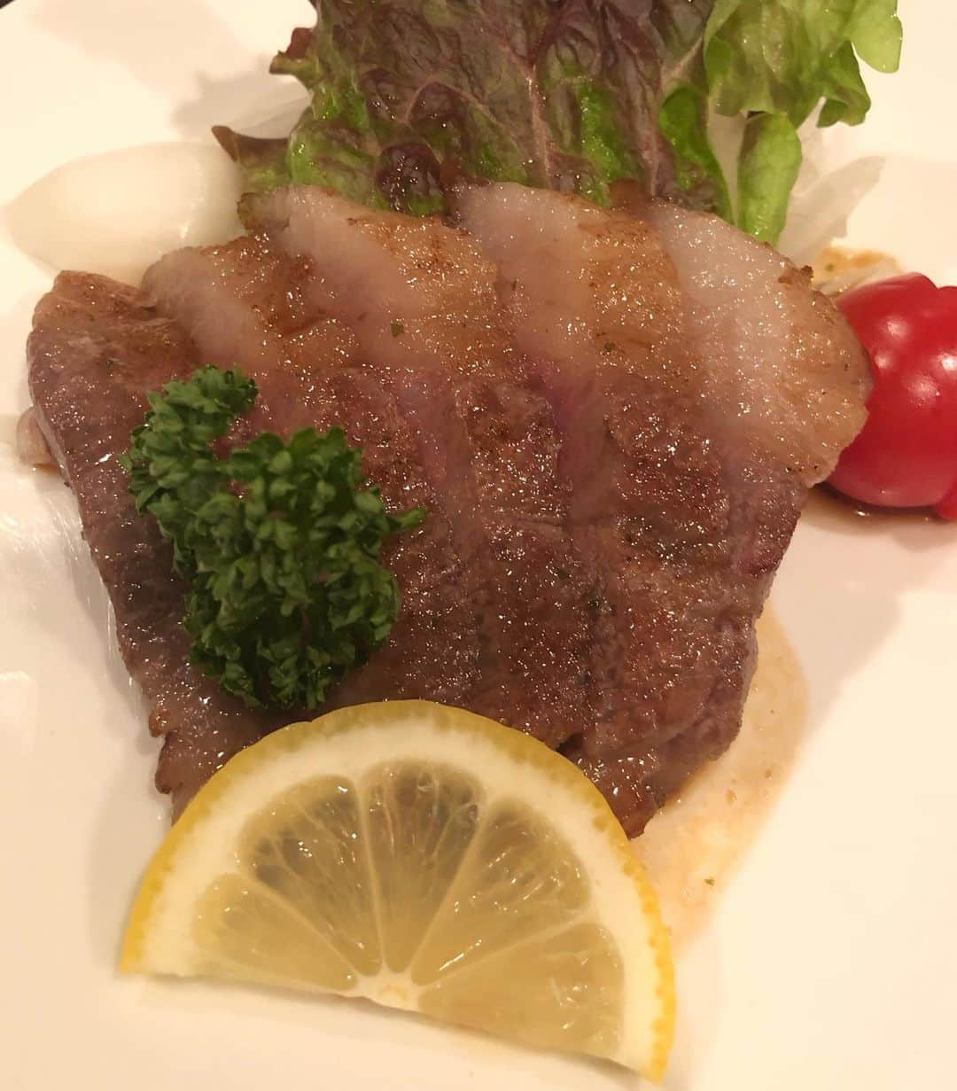 甘糟記子さんのインスタグラム写真 - (甘糟記子Instagram)「秋田について初日はもちろんきりたんぽ食べました！！ 角館のなるほどってお店(o^^o)  やっぱり美味しい！！ チビ達もいっぱい食べてたよ！ やっぱり米どころ、ご飯が美味しいわ！  #秋田#角館#きりたんぽ#なるほど」3月27日 17時43分 - norihey924