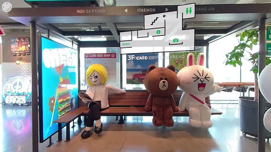LINE FRIENDSさんのインスタグラム写真 - (LINE FRIENDSInstagram)「After having shared so many wonderful moments together, LINE FRIENDS Flagship Store in Itaewon will be closing on the 5th of April 2020. ⠀ To bid farewell in good fashion, please share your memories of the Itaewon Store with hashtags: #ITAEWONLINEFRIENDS #LINEFRIENDS ⠀  We promise we'll come back at a bigger and better location.  Thank you! 💕 ⠀ Oh, check out the Itaewon Store in a 360 degree VR video 👉 Link in bio ⠀ #ITAEWON #LINEFRIENDSSTORE」3月27日 18時00分 - linefriends