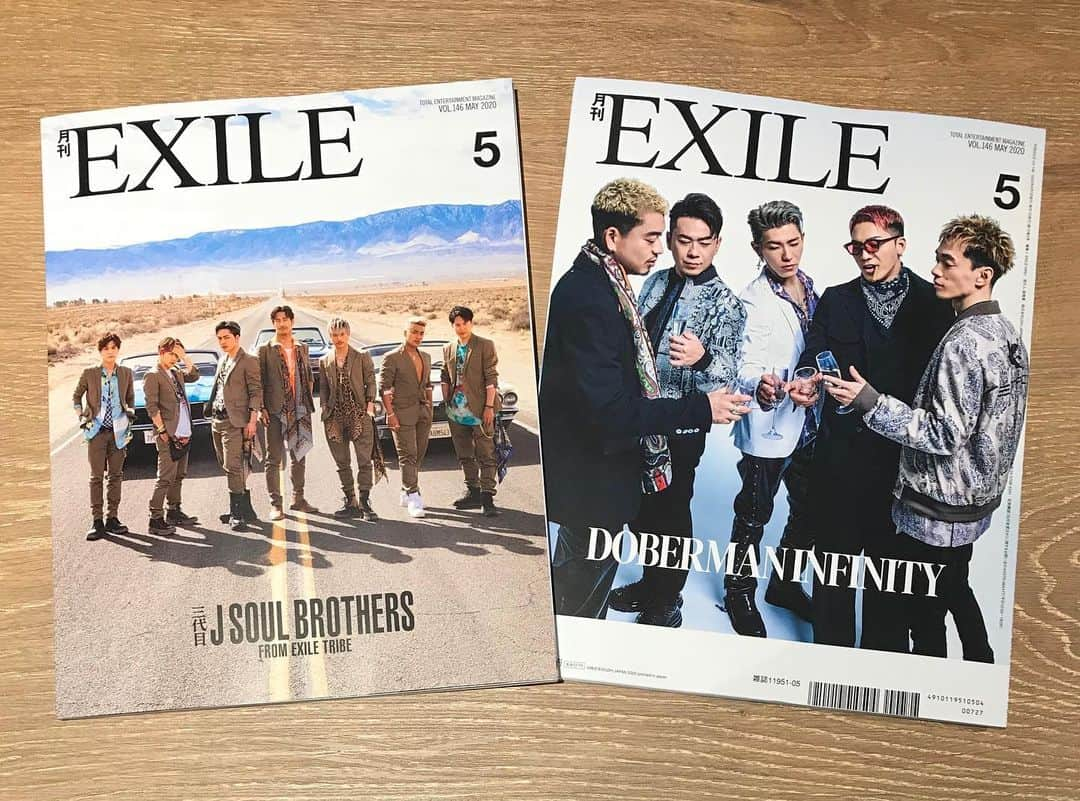 月刊EXILEさんのインスタグラム写真 - (月刊EXILEInstagram)「《本日3/27（金）『月刊EXILE 5月号』発売！！》 . . COVER:三代目 J SOUL BROTHERS from EXILE TRIBE BACK COVER:DOBERMAN INFINITY  みなさん、こんばんは‼️ 本日『月刊EXILE』5月号が発売になりました📖 今回の表紙&巻頭特集は三代目 J SOUL BROTHERS from EXILE TRIBE✨ . 26枚目となる4月8日発売のニューシングル「Movin' on」、3月18日に発売されたアルバム『RAISE THE FLAG』のリリースに伴い三代目 J SOUL BROTHERSのメンバー7人が集結💥L.A.で撮影された「Movin' on」のMVに完全密着した模様とともに、現地での裏話や見どころなどもご紹介📝インタビューでは、アルバム『RAISE THE FLAG』の聴きどころや、2019年のライヴツアーを振り返りつつ、さらに今年開催のライヴツアーについても語ってもらいました‼️ . . その他の特集では、4月1日にLIVE DVD『DOBERMAN INFINITY LIVE TOUR 2019 「5IVE 〜必ず会おうこの約束の場所で〜」』をリリースするDOBERMAN INFINITYが登場⭐️夢として語り合い目指し続けたアリーナツアーの模様を収録したLIVE DVDの見どころや、ホール・ライヴハウス公演と合わせて、全47都道府県で暴れまわる『DOBERMAN INFINITY LIVE TOUR 2020 We are the one 〜PERFECT YEAH!!〜』に対する想いなどについて話を聞きました💡 . そして、約2年ぶりのツアー『EXILE THE SECOND PERFECT LIVE 2012▶︎2020』がスタートするEXILE THE SECOND🔥今号では、このツアーのために撮り下ろしたイメージビジュアルを一挙解禁📸 さらに、特別付録としてスペシャルポスター付き✅ . 今月もさまざまなラインナップが勢揃い📚 ぜひチェックしてみてください☑️ ※一部地域で発売日が異なる場合がございます。お近くの書店様にお問い合わせください。 -------------------------------------------- 月刊EXILE official HP http://www.exilemagazine.jp/  ーーーーーーーーーーーーーーーーーーーーー 最新号、BACK NUMBERは、 下記のEXILE TRIBE STATION ONLINE、Fujisan.co.jpからご購入いただけます。 http://www.exiletribestation.jp/onlineshop/ http://www.fujisan.co.jp/ ーーーーーーーーーーーーーーーーーーーーーーーーーーー」3月27日 18時00分 - exile_magazine