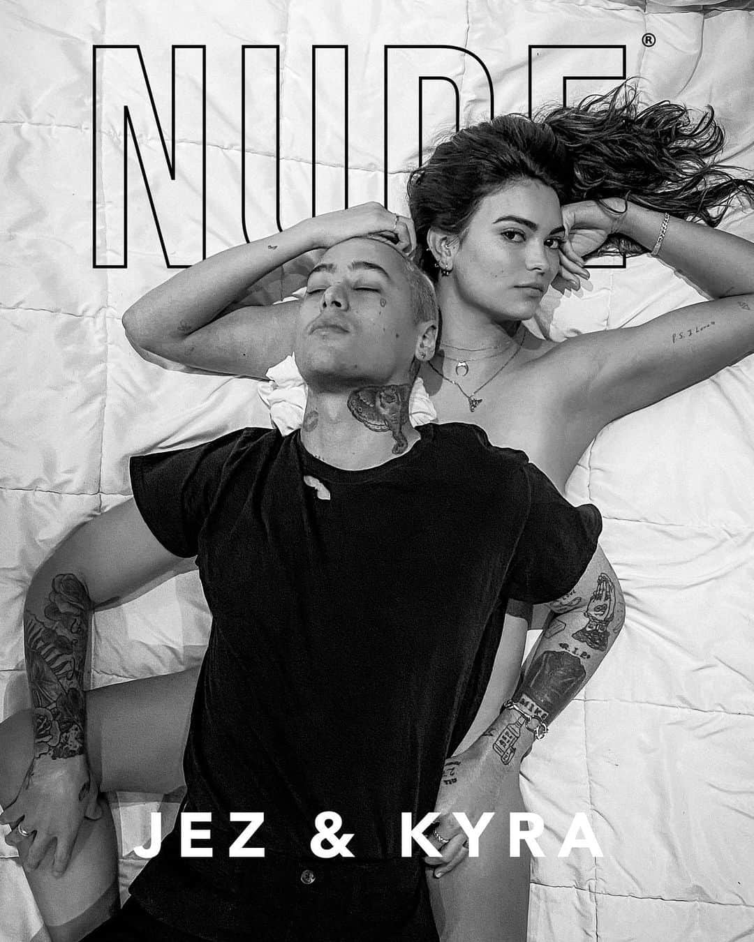 キラ・サントーロのインスタグラム：「@nude.mag cover baby!! issue 054 shot by @jv.sls 👽 go get itttttt」
