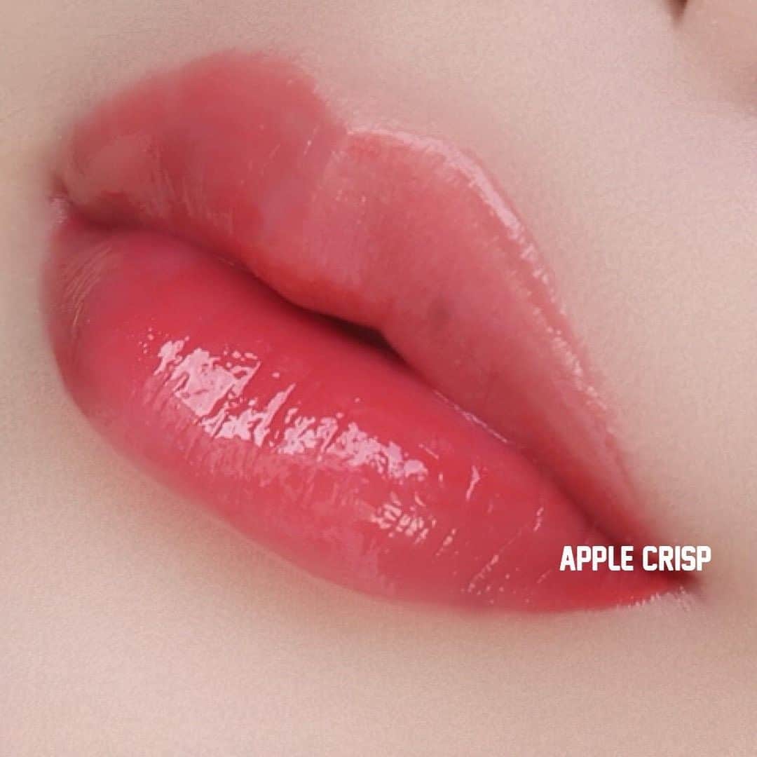 NYX Cosmeticsさんのインスタグラム写真 - (NYX CosmeticsInstagram)「@fondlys applies our #ButterGloss in 'Apple Crisp' for the perfect wash of color! 🍎 What shade is your everyday go-to? 💋 || #nyxcosmetics #nyxprofessionalmakeup #crueltyfreebeauty」3月28日 4時28分 - nyxcosmetics