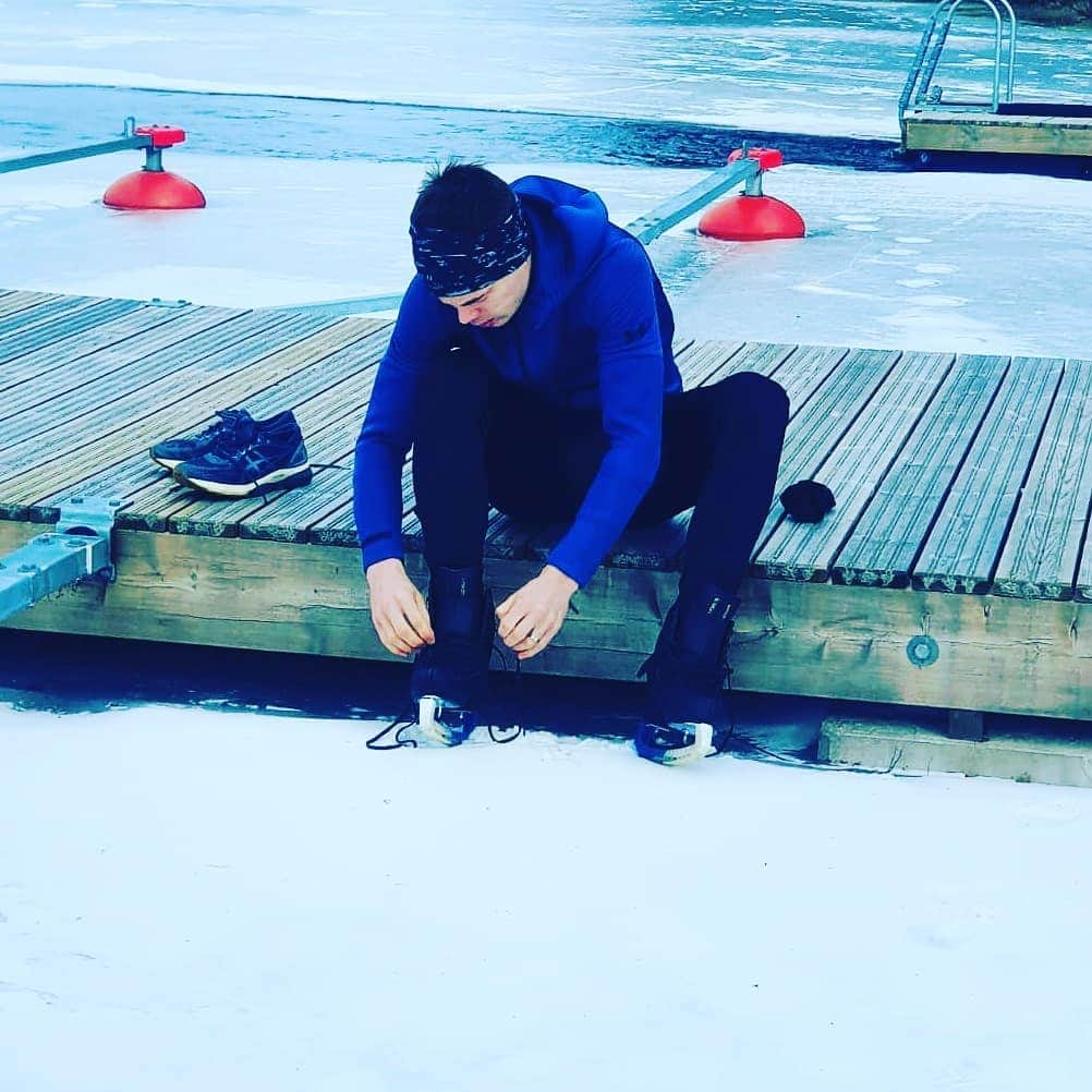 ヴァルター・ヴィルタネンのインスタグラム：「Back to the roots 💯💪❤️💪⛸️🇫🇮 Stay positiv💟  #taitoluistelu #figureskating#eiskunstlauf #doctorofmedicine #konståkning #kunstløp #kunstschaatsen#valttervirtanen#edeaskates#johnwilsonblades#edeafamily#SkateshopHelsinki#teammayervirtanen#teamskateshop」